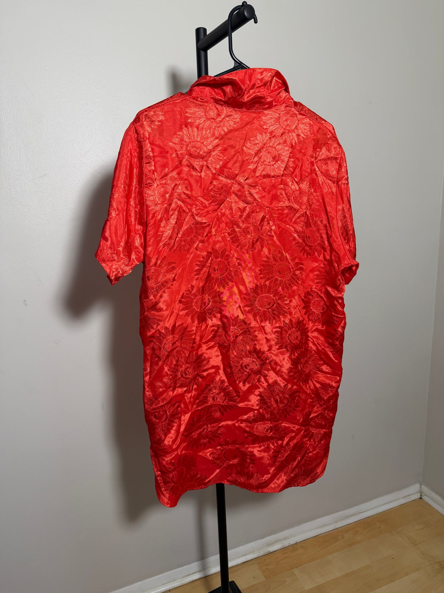 Victoria's Secret Red Floral Short Sleeve Shirt Medium - photo 3