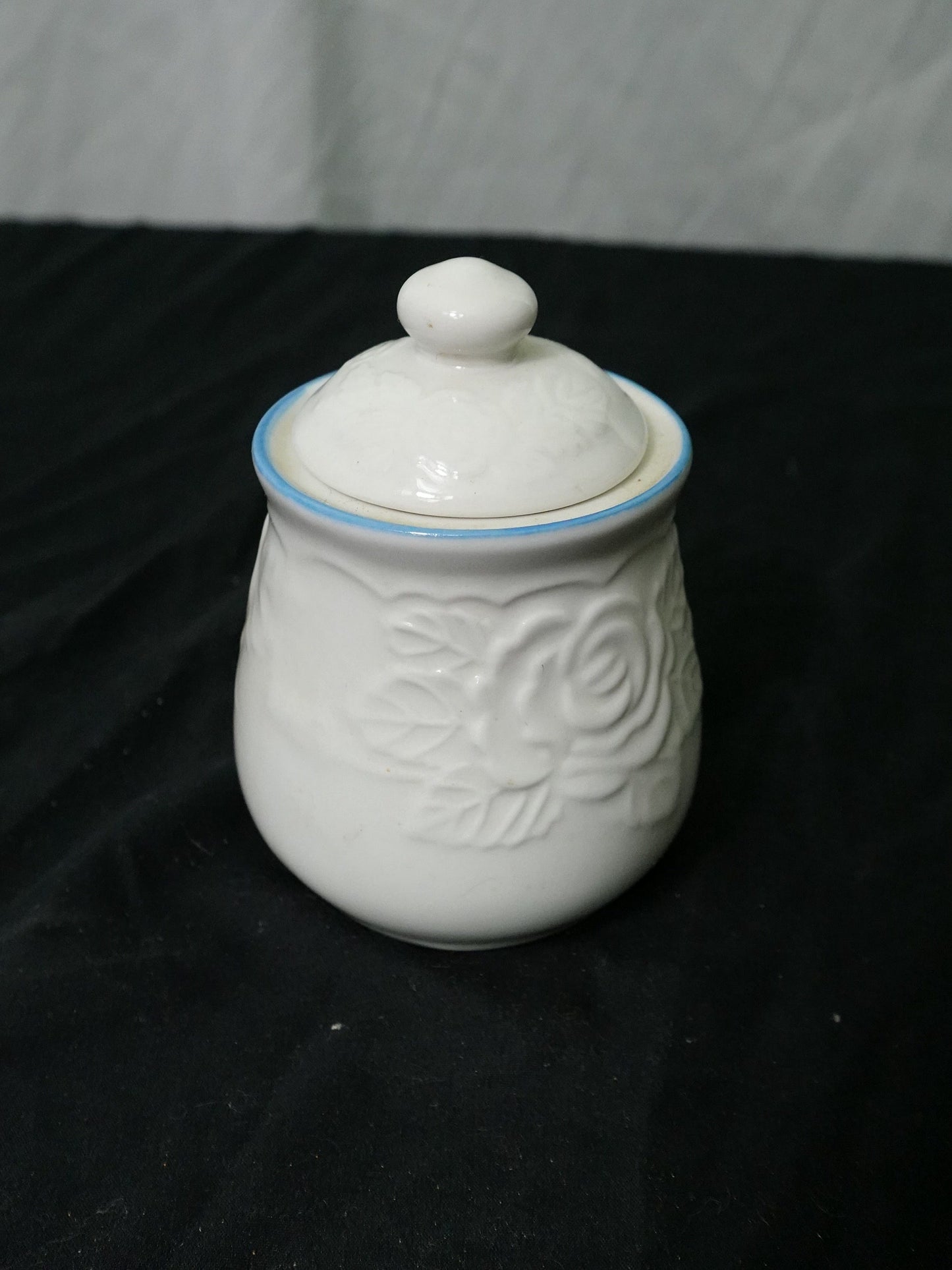 Vintage Tabletops Unlimited Victorian Rose Lidded Sugar Bowl
