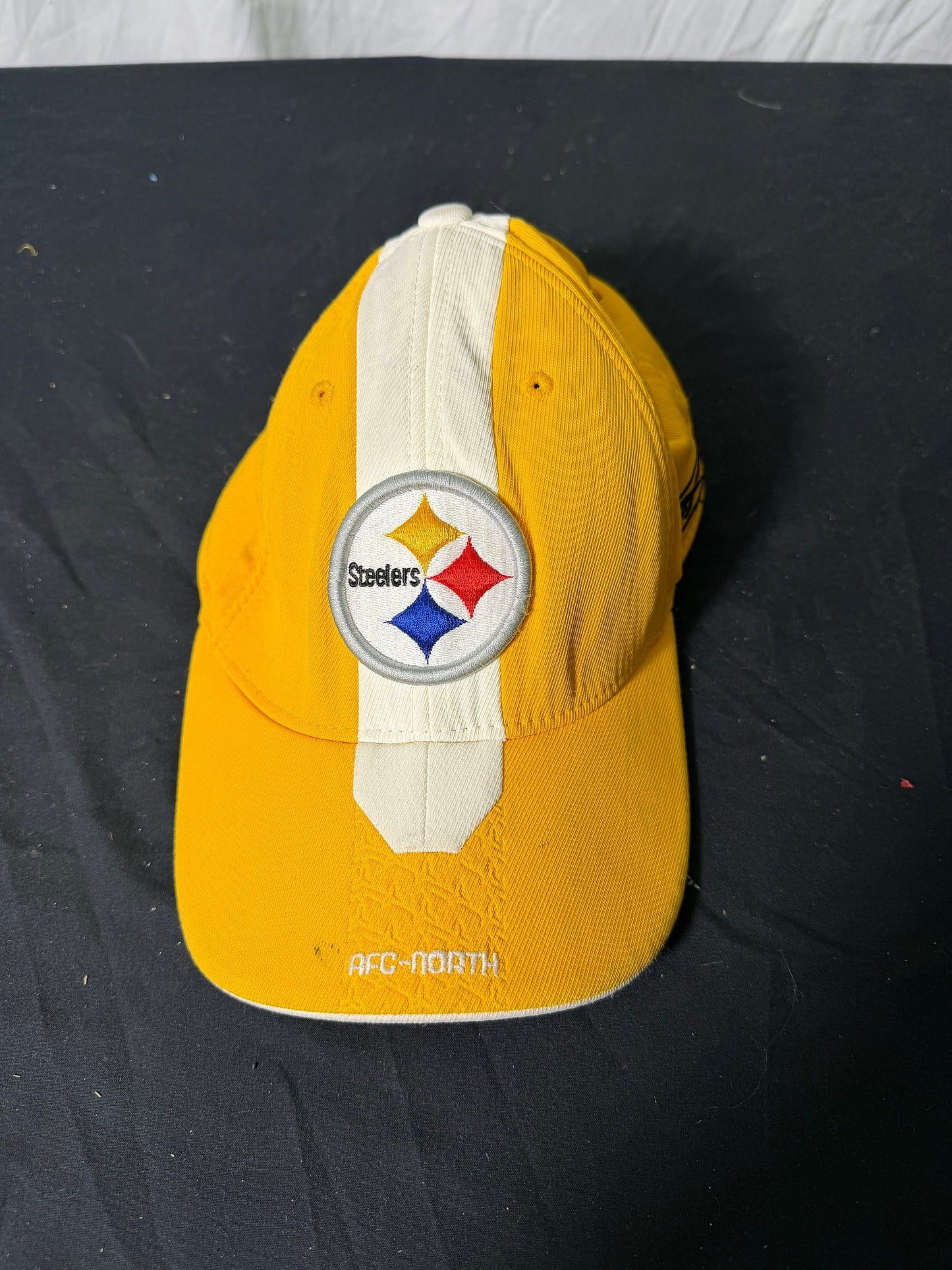 Reebok Pittsburgh Steelers Authentic Sideline Cap One Size Fits All