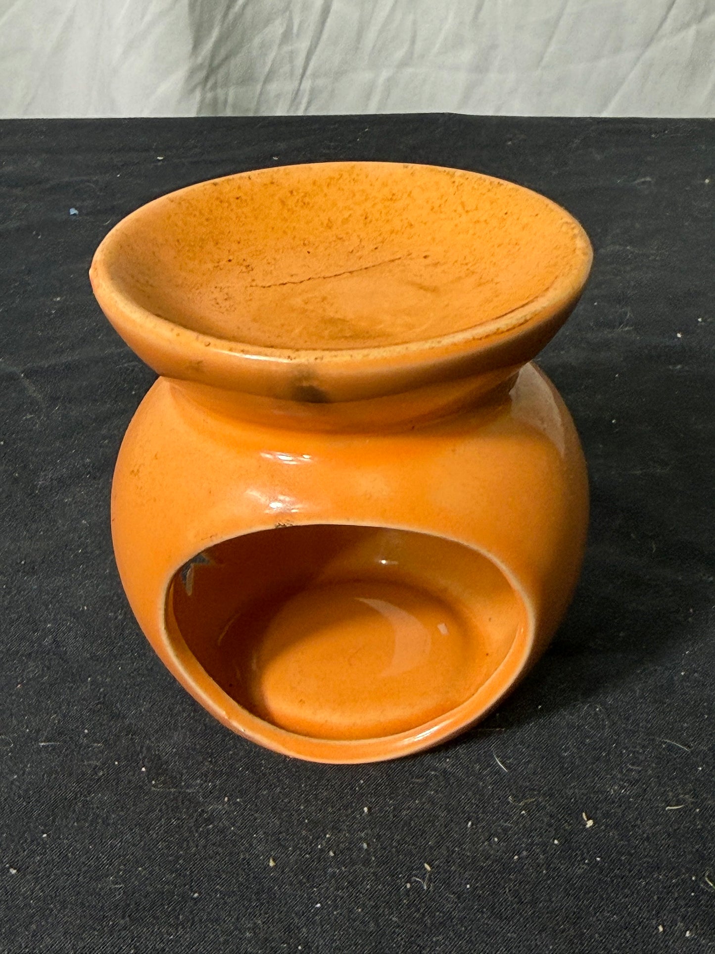 Ceramic Oil Warmer with Star and Moon Cutouts