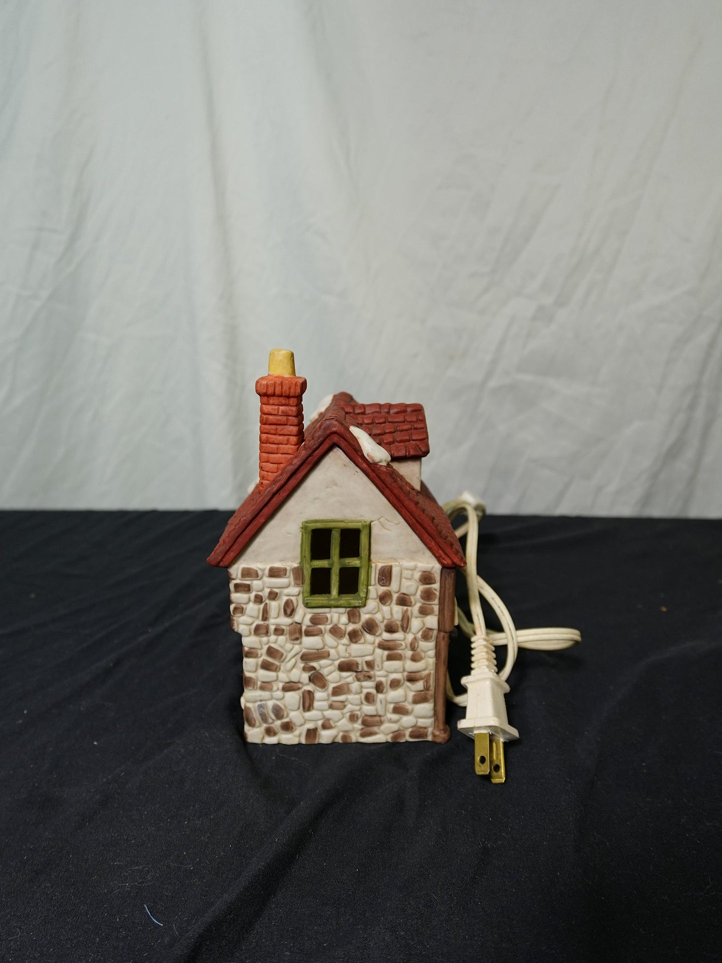 Dept 56 Dickens Village Crowntree Inn 1984 Lighted Building