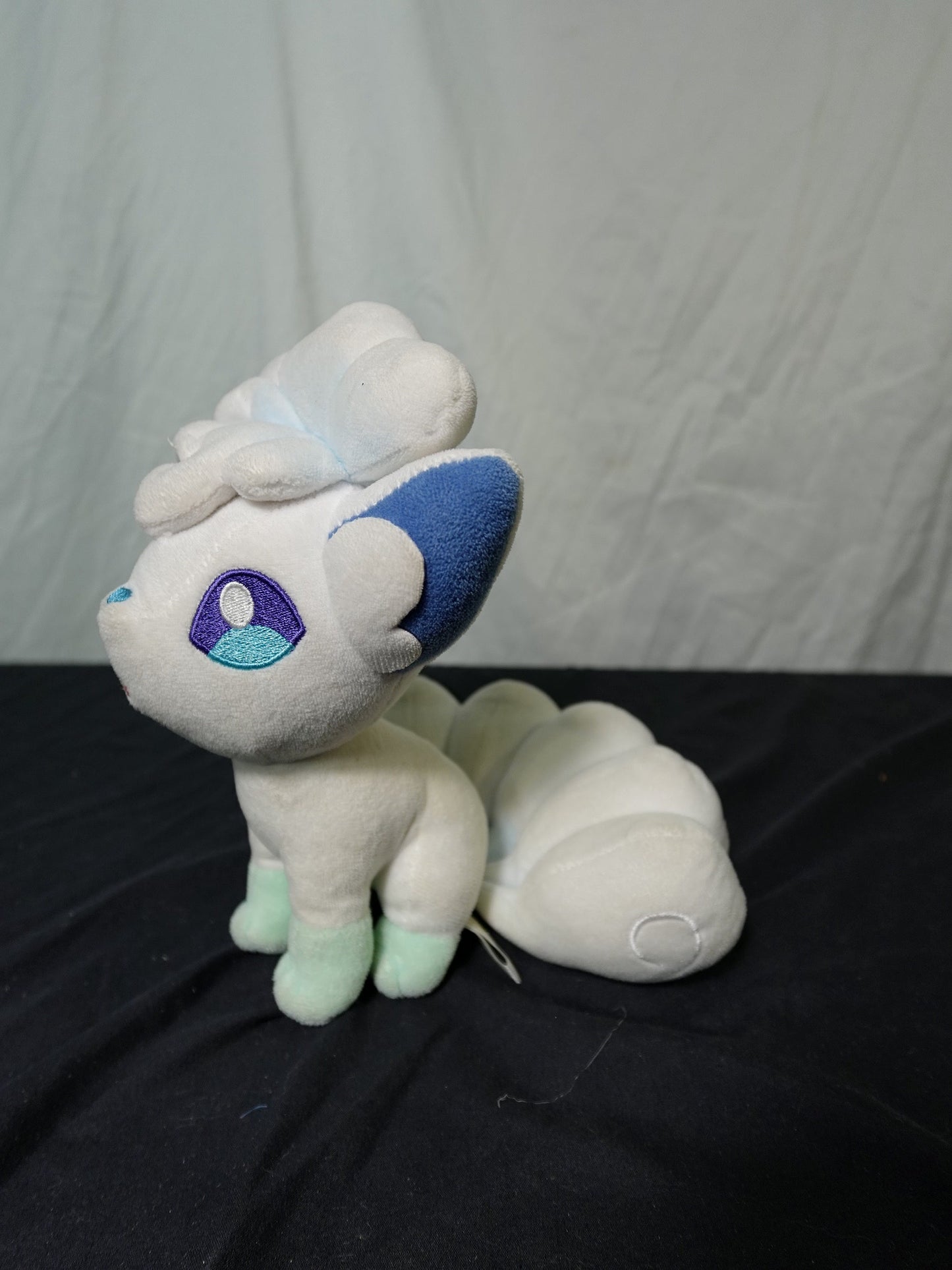 Pokemon Center Alolan Vulpix Plush Toy