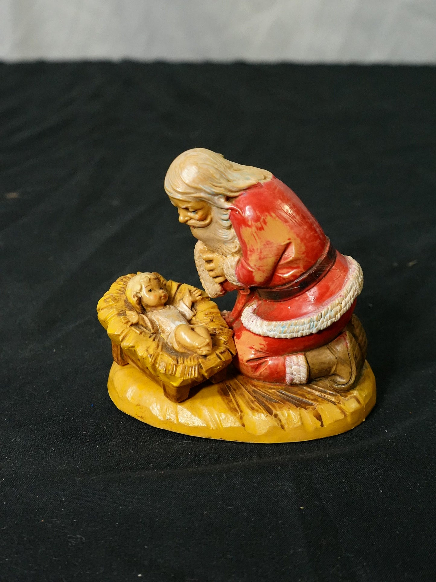 Vintage Fontanini Kneeling Santa Figurine 1984 Italy