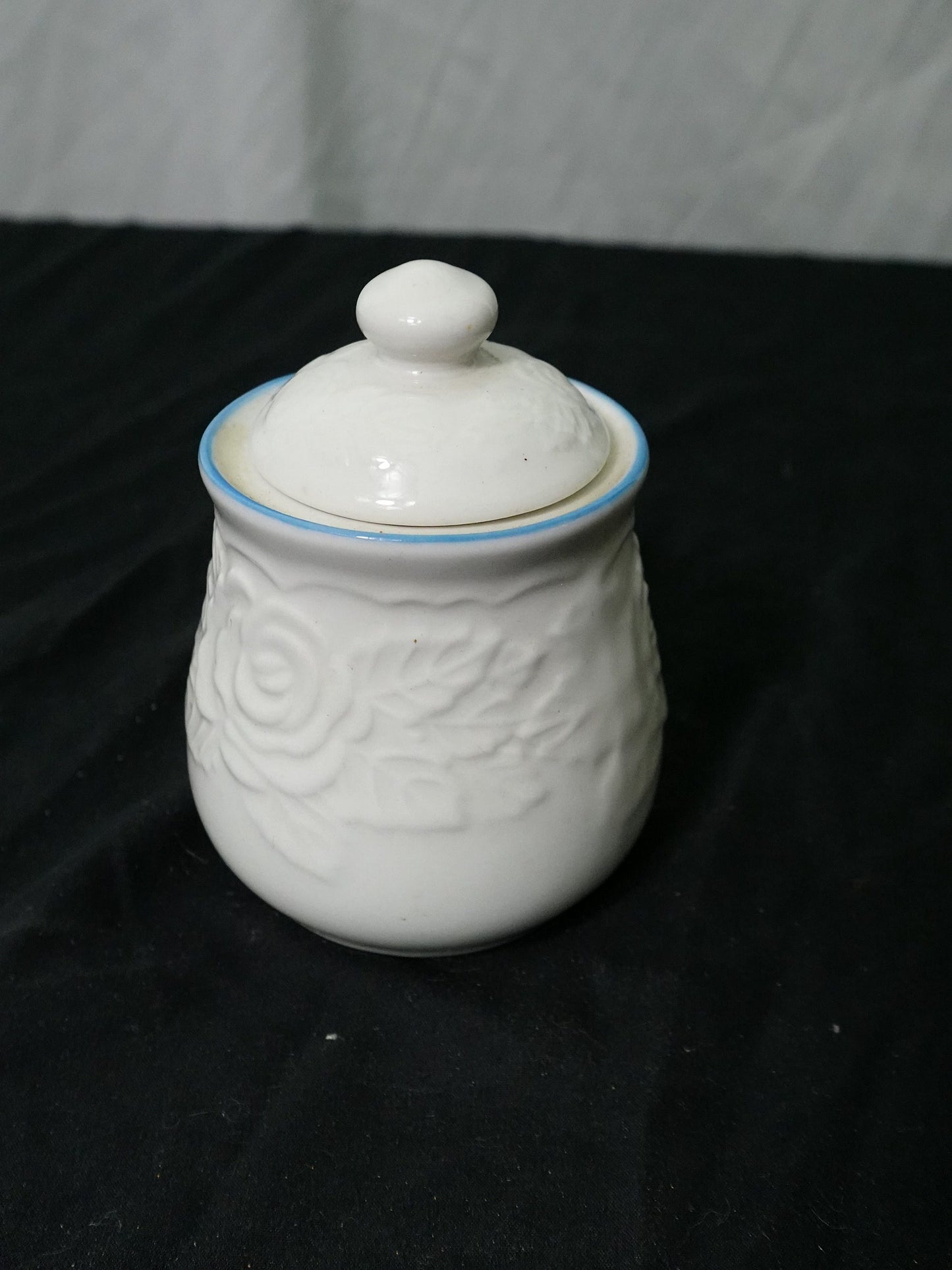 Vintage Tabletops Unlimited Victorian Rose Lidded Sugar Bowl