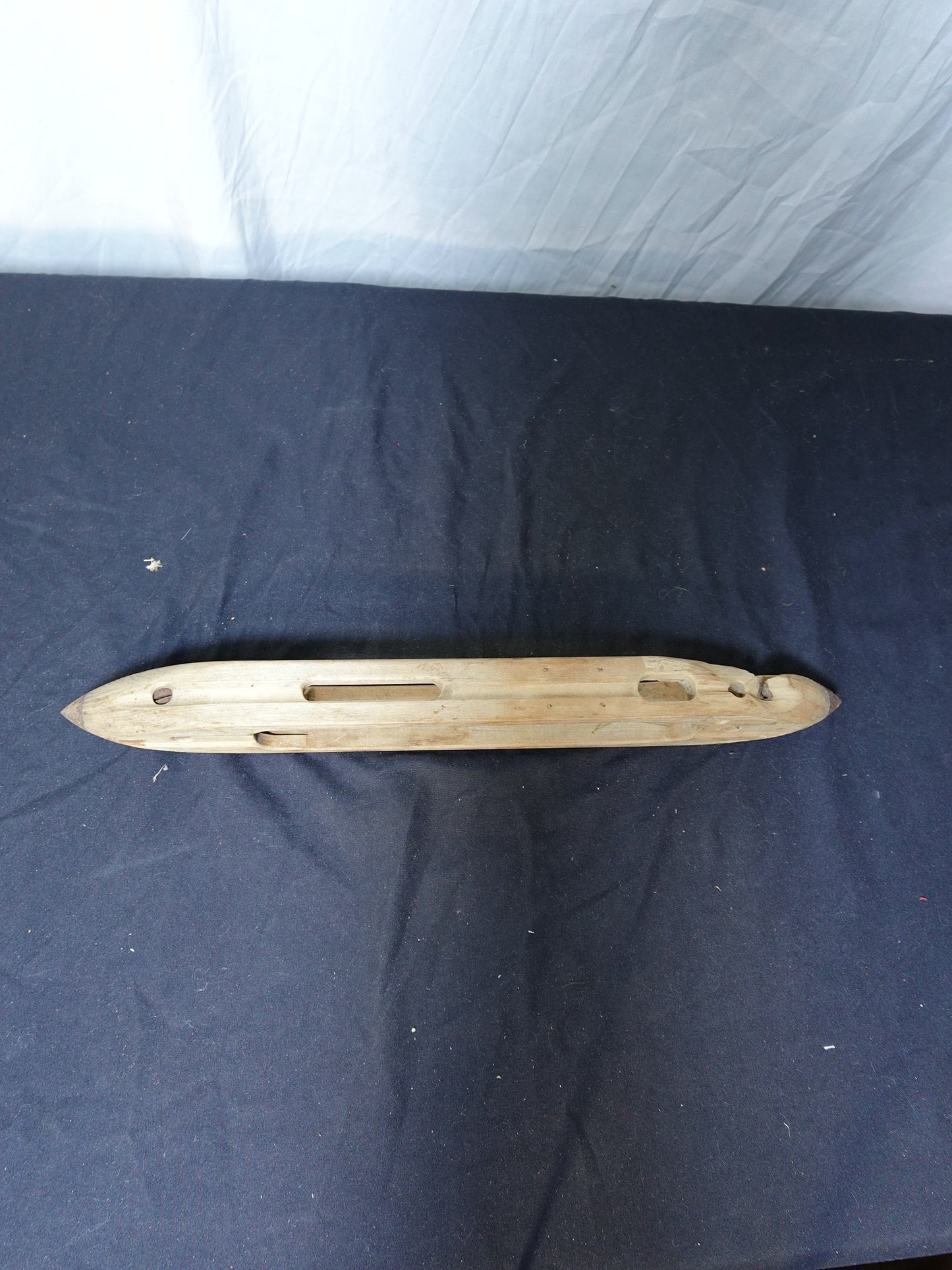 Wooden Weaving Shuttle with Metal Mechanism