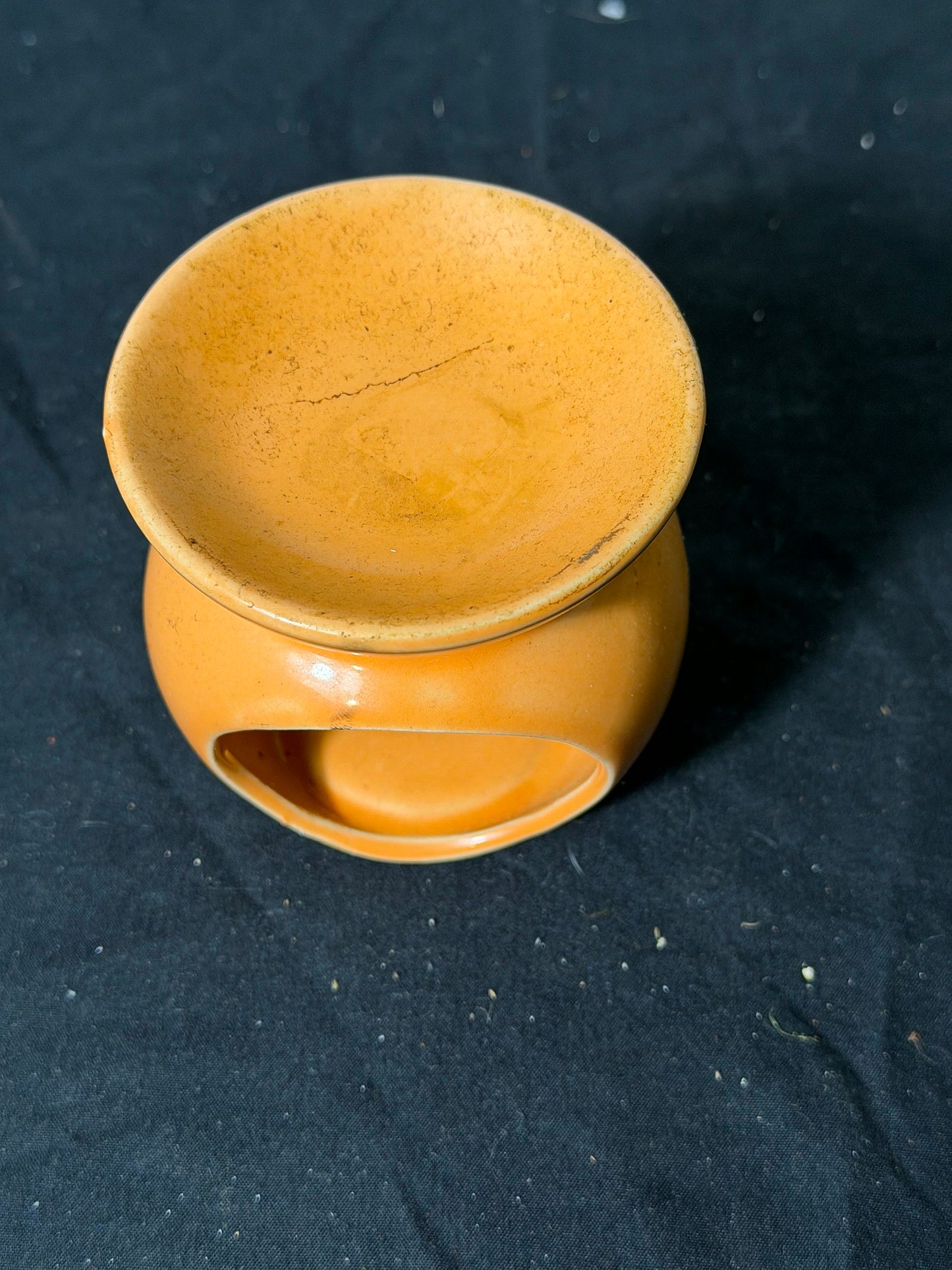 Ceramic Oil Warmer with Star and Moon Cutouts