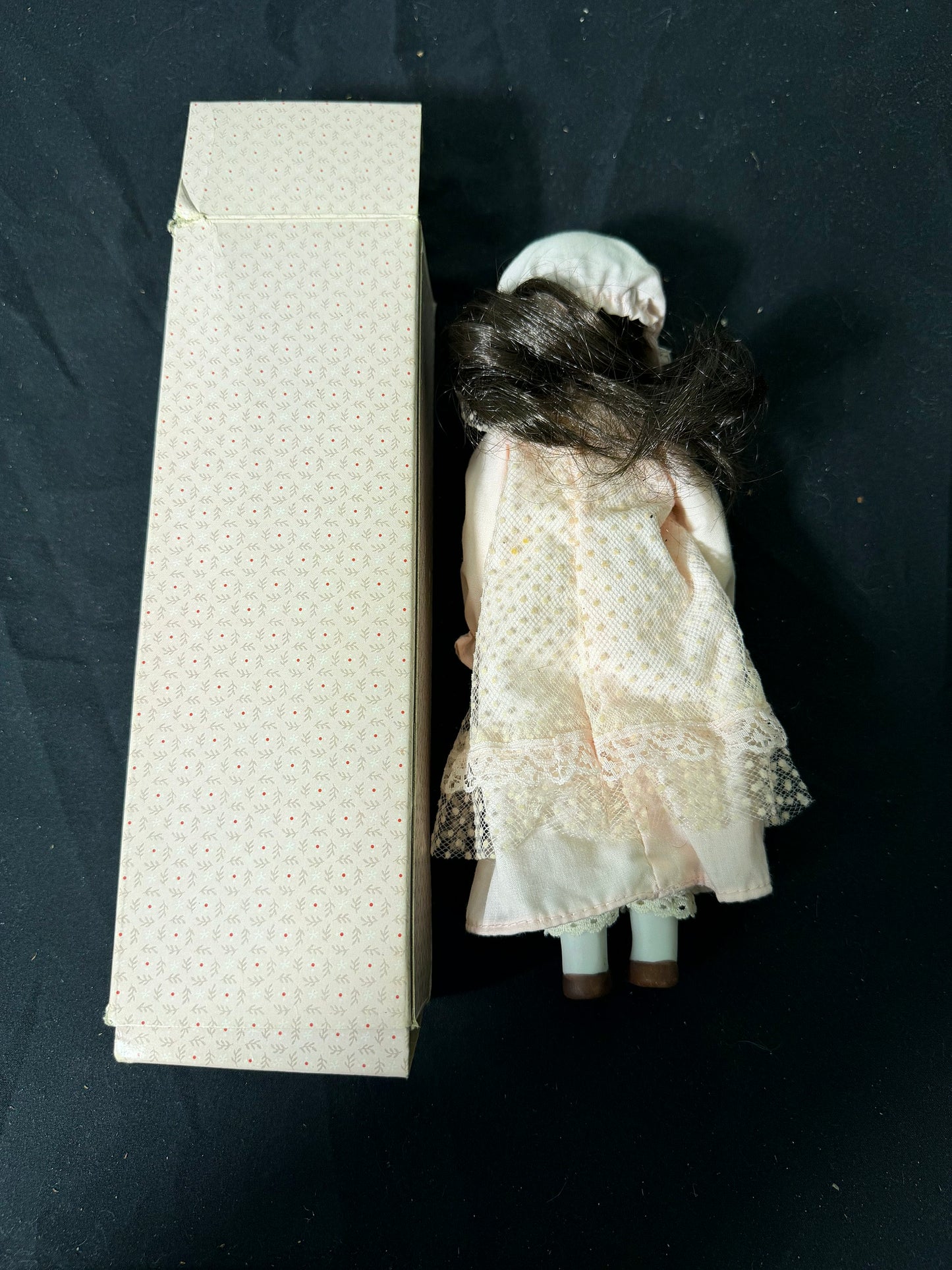 Rose Bonnet Country Collectibles Porcelain Doll