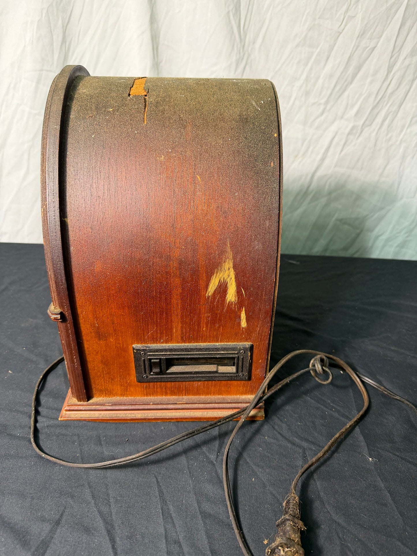 Thomas Radio Model SD-247 Vintage Wooden Radio