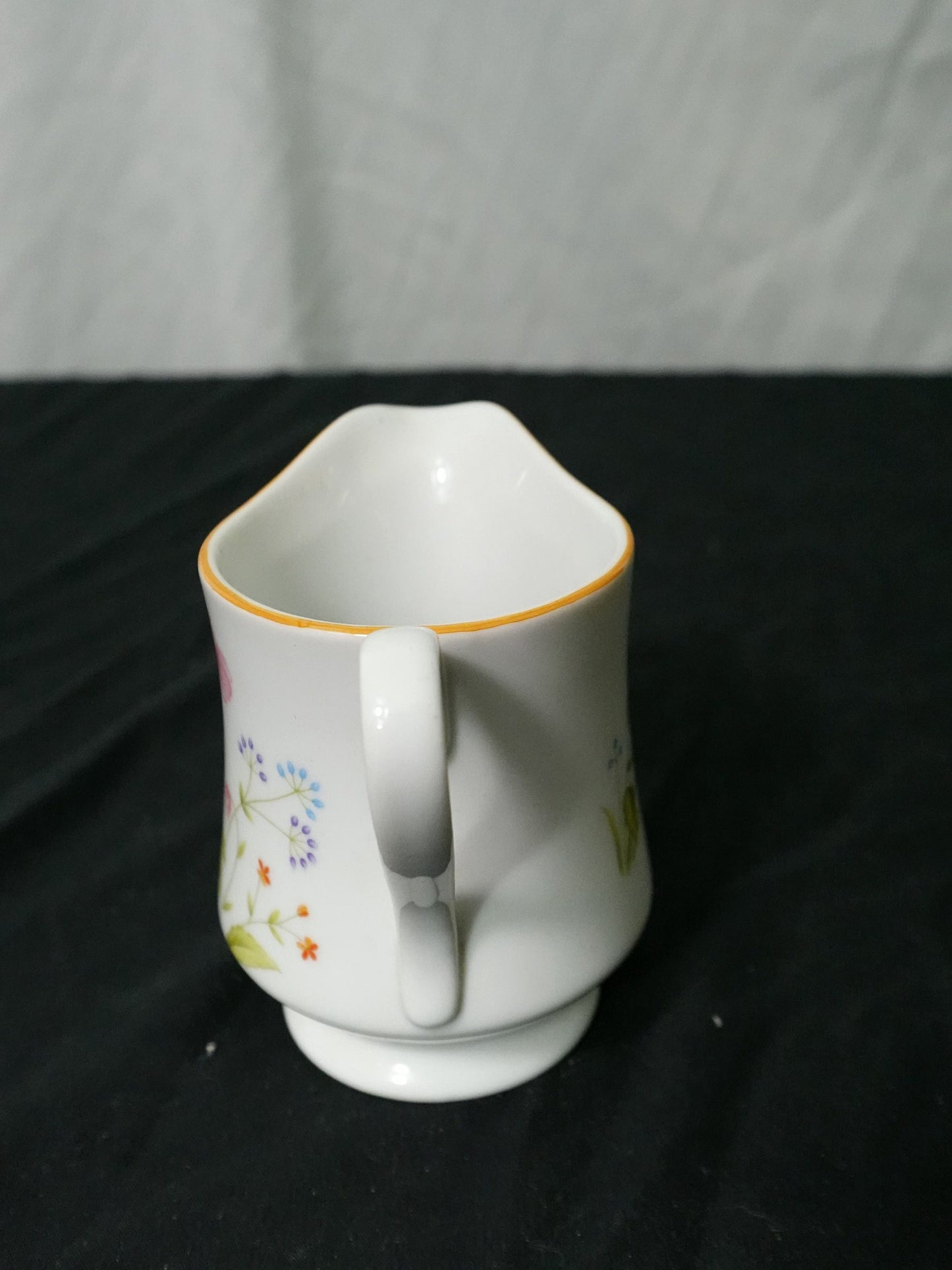 Mikasa Stratford Nita Summer Melody Creamer L9008