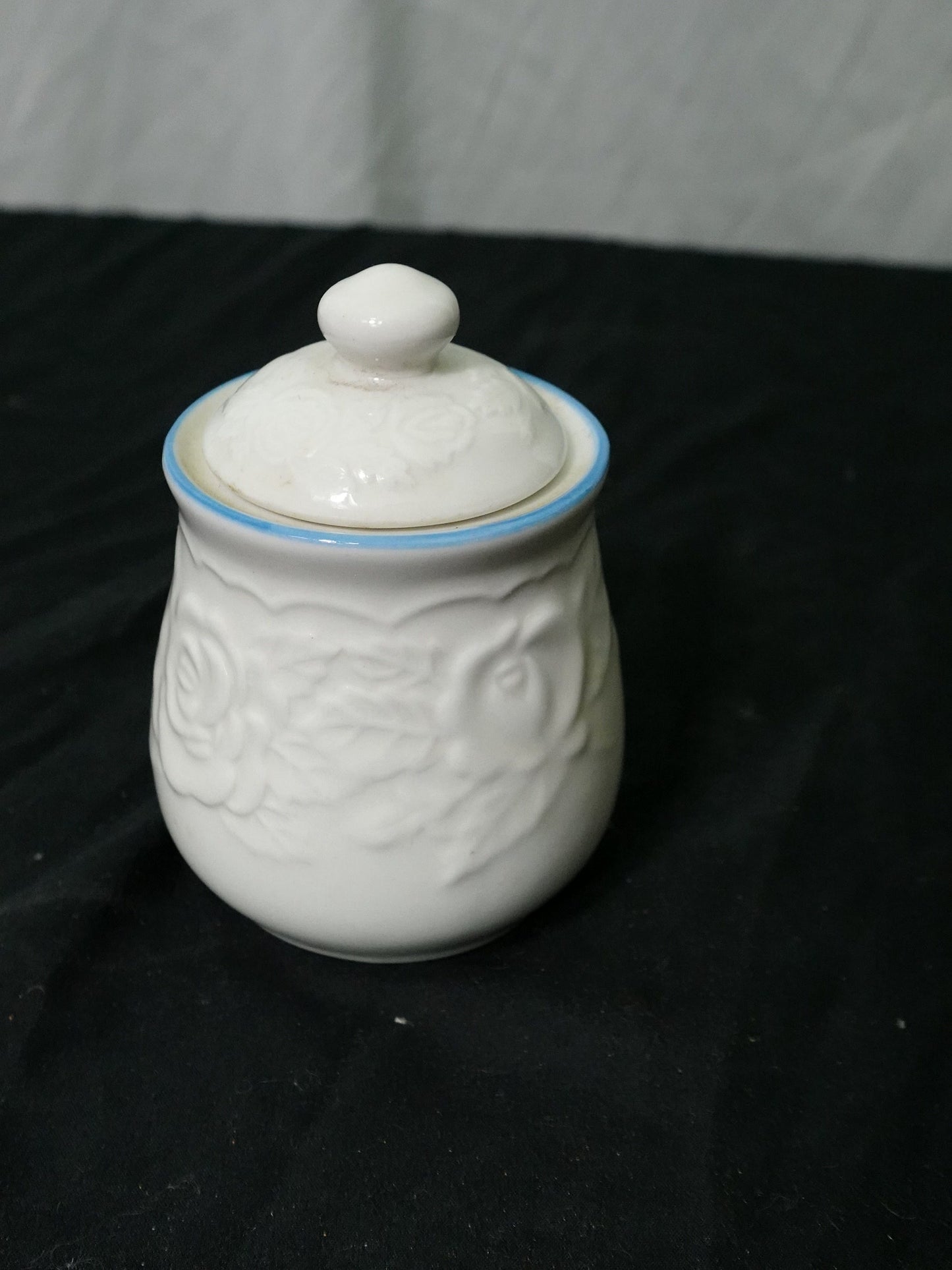 Vintage Tabletops Unlimited Victorian Rose Lidded Sugar Bowl