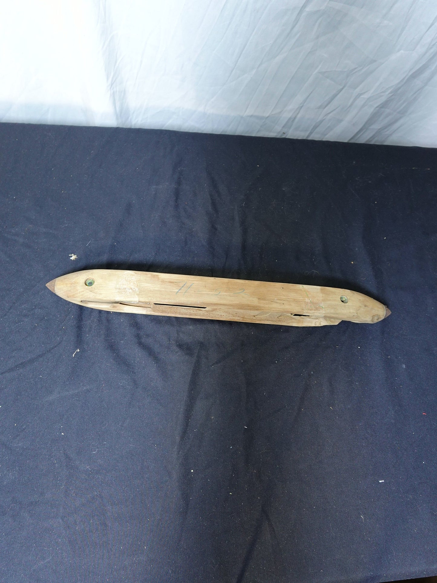 Wooden Weaving Shuttle with Metal Mechanism