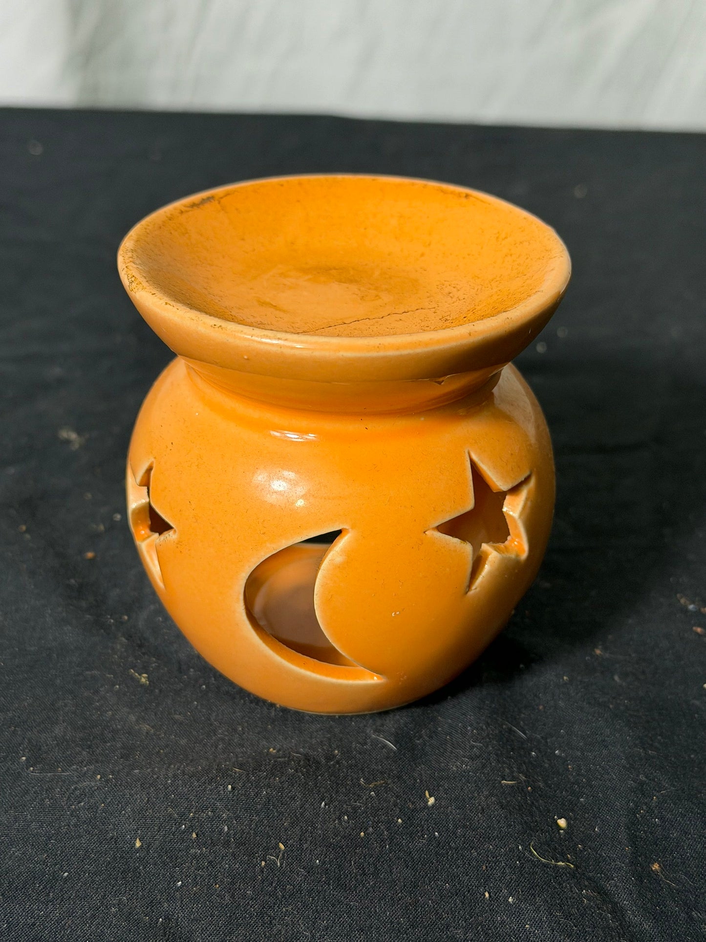 Ceramic Oil Warmer with Star and Moon Cutouts