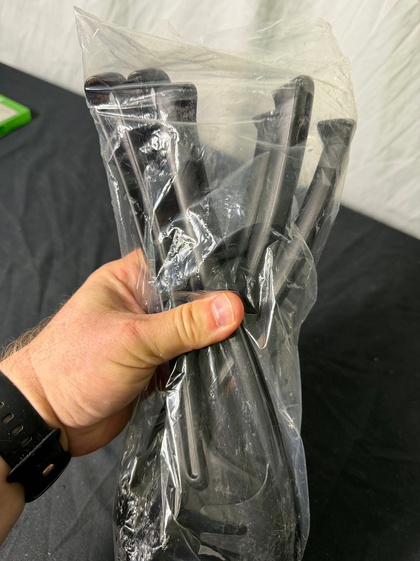 Set of 6 Black Plastic Serving Utensils
