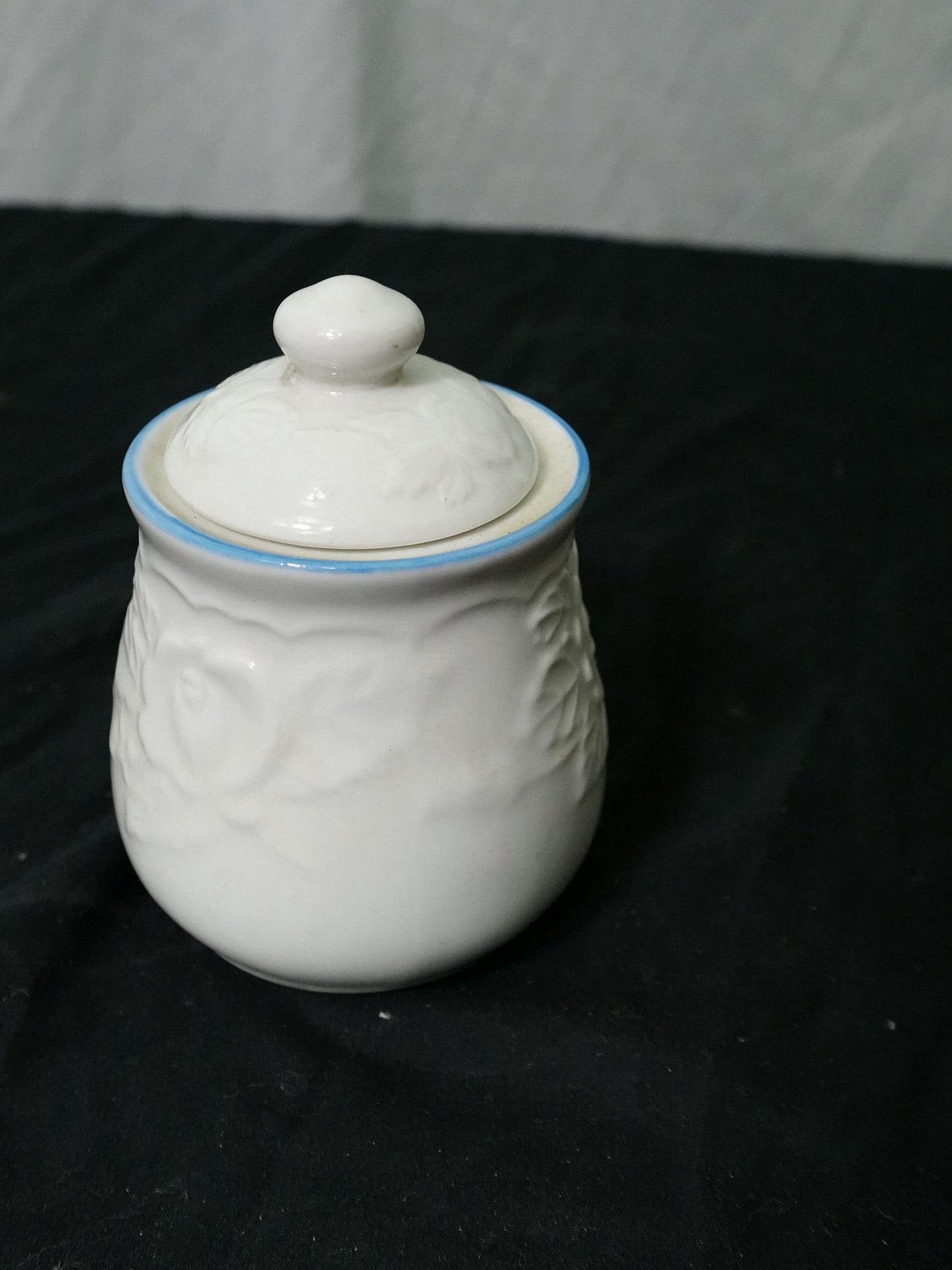 Vintage Tabletops Unlimited Victorian Rose Lidded Sugar Bowl