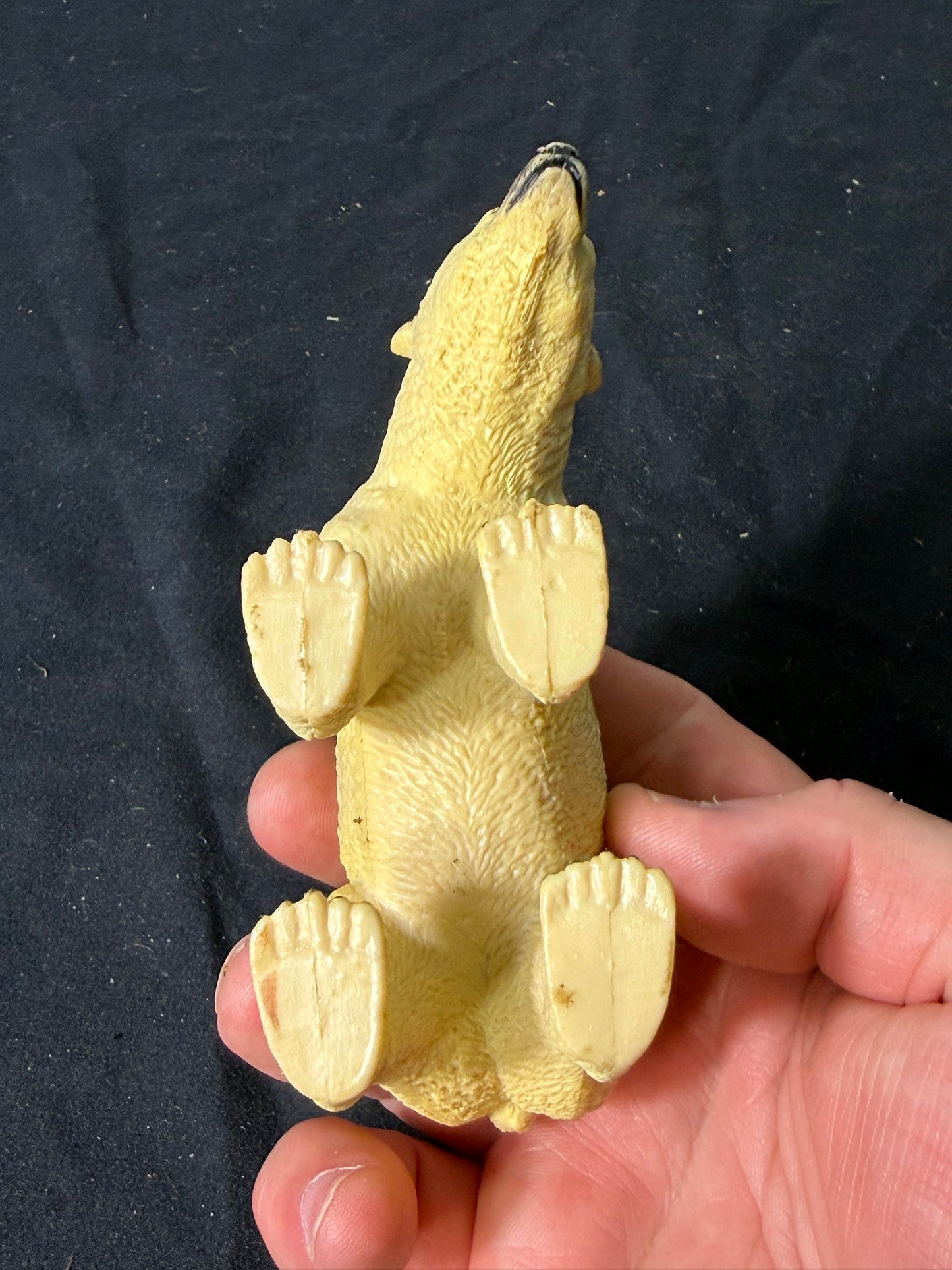 1990 Safari LTD Polar Bear Figure Yellow 7 Long 3 Tall