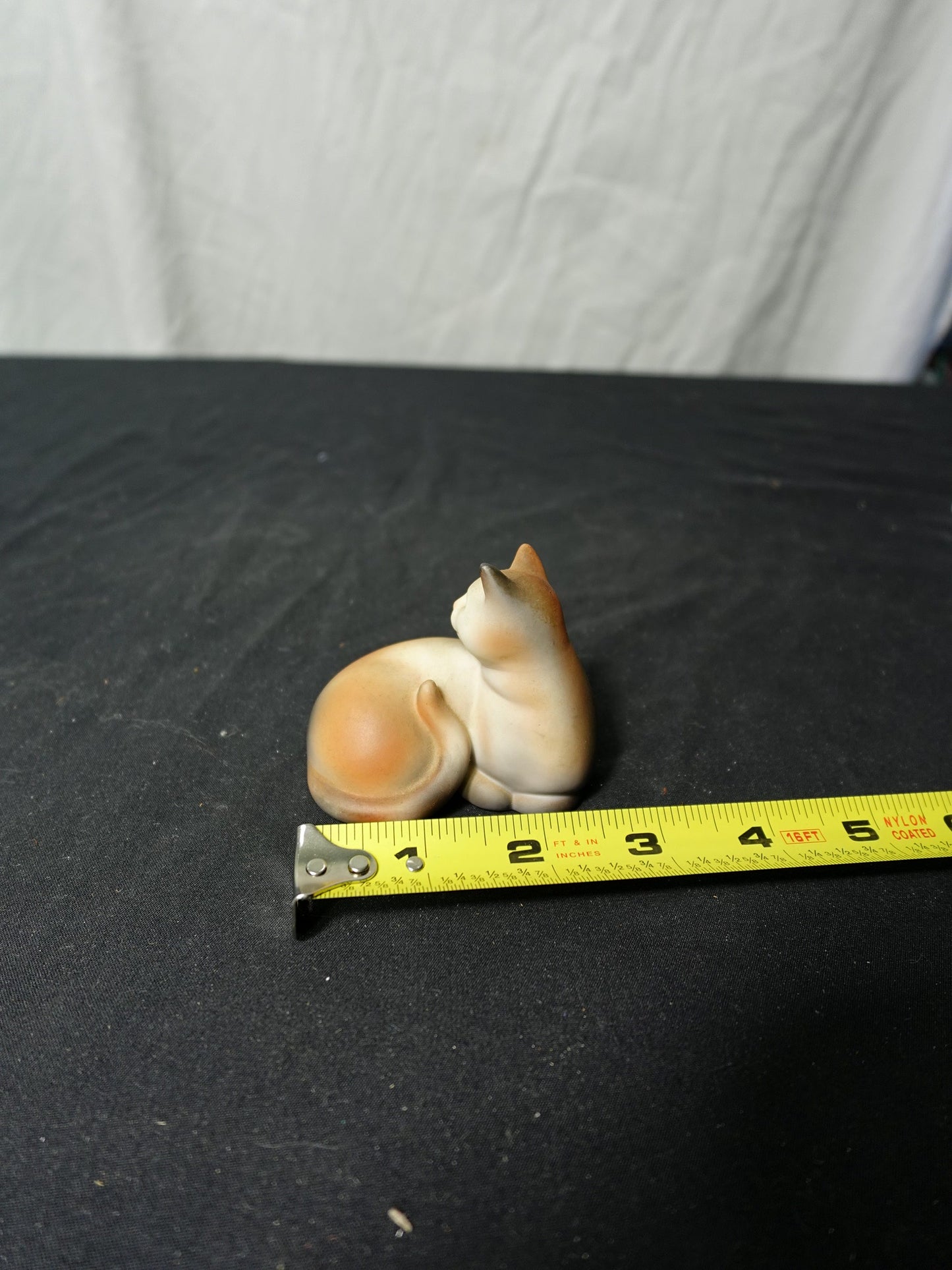 Avon 1984 Cat Figurine
