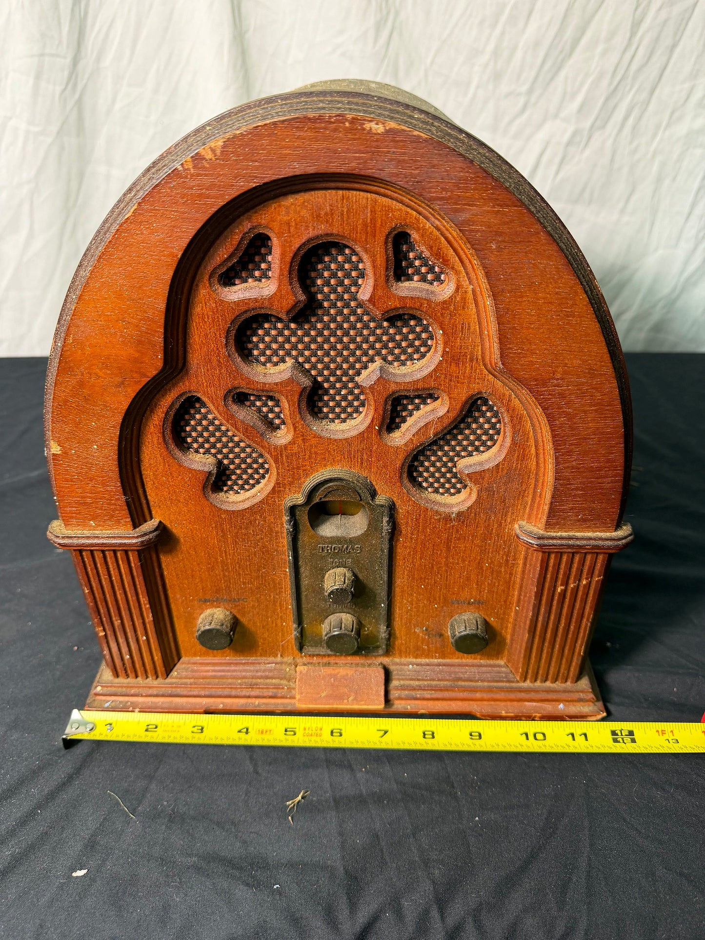 Thomas Radio Model SD-247 Vintage Wooden Radio