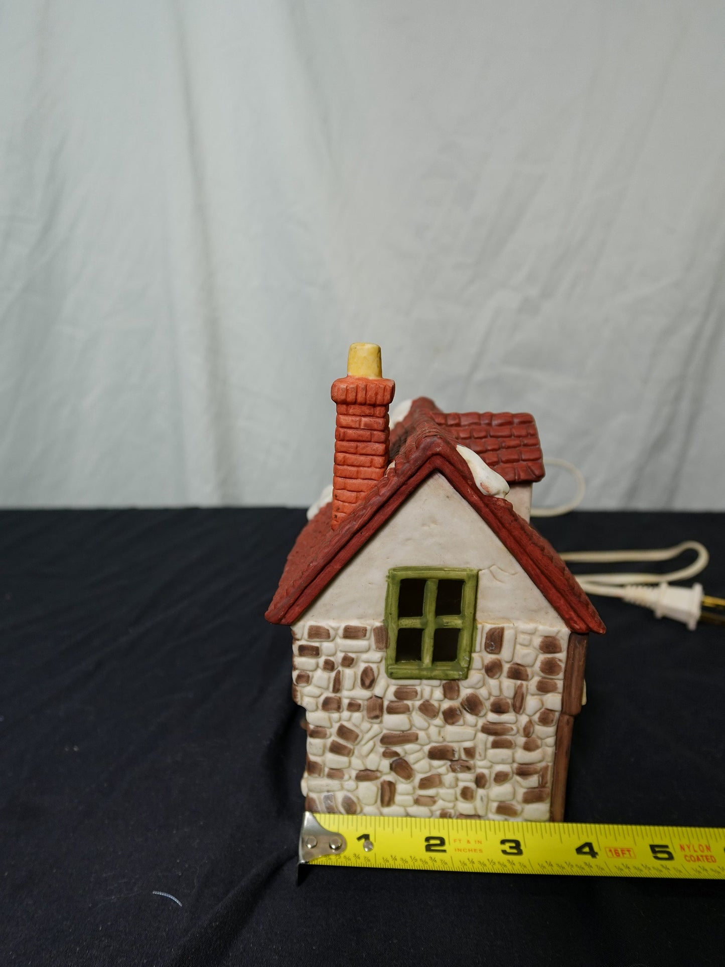 Dept 56 Dickens Village Crowntree Inn 1984 Lighted Building