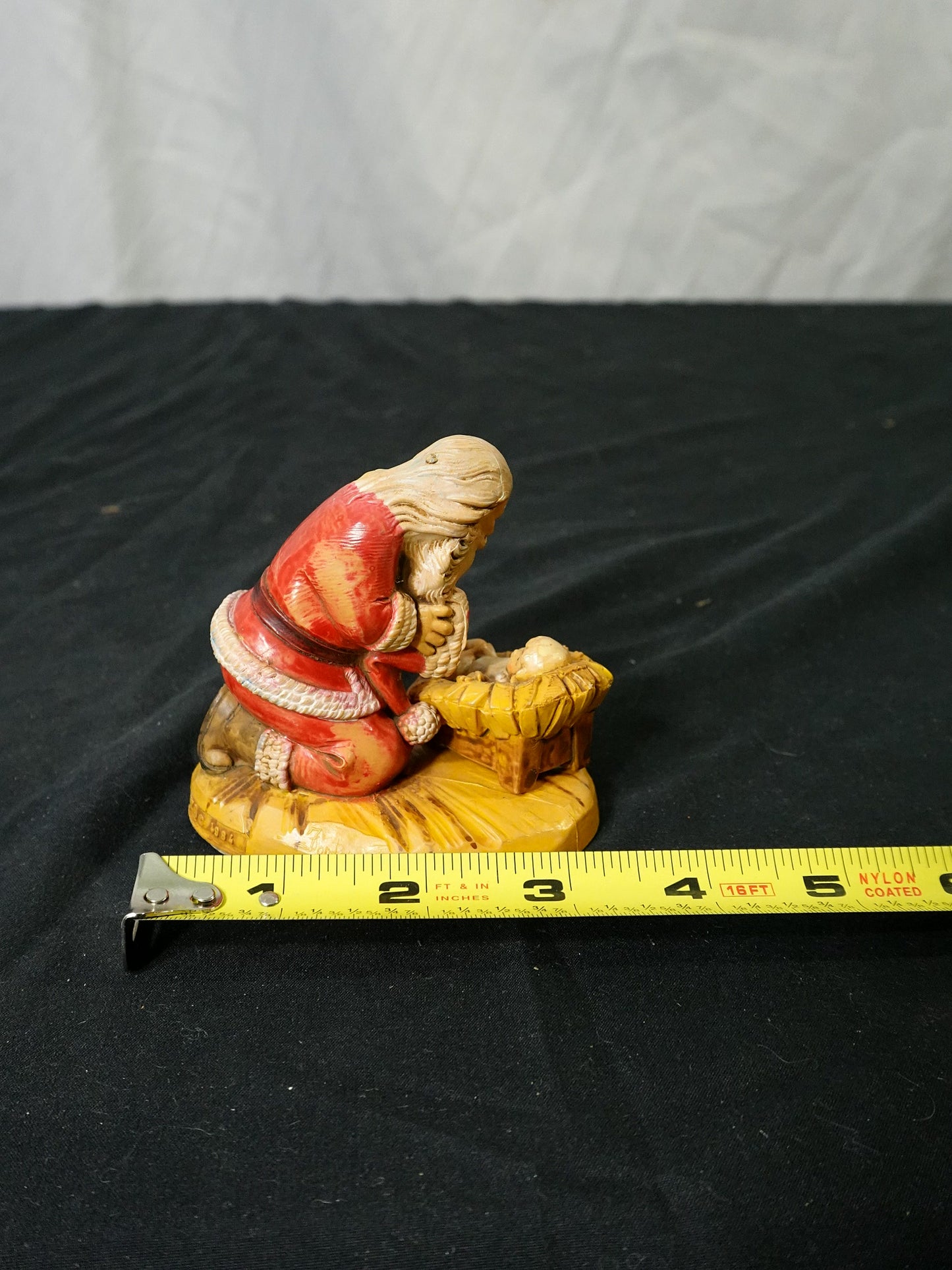 Vintage Fontanini Kneeling Santa Figurine 1984 Italy
