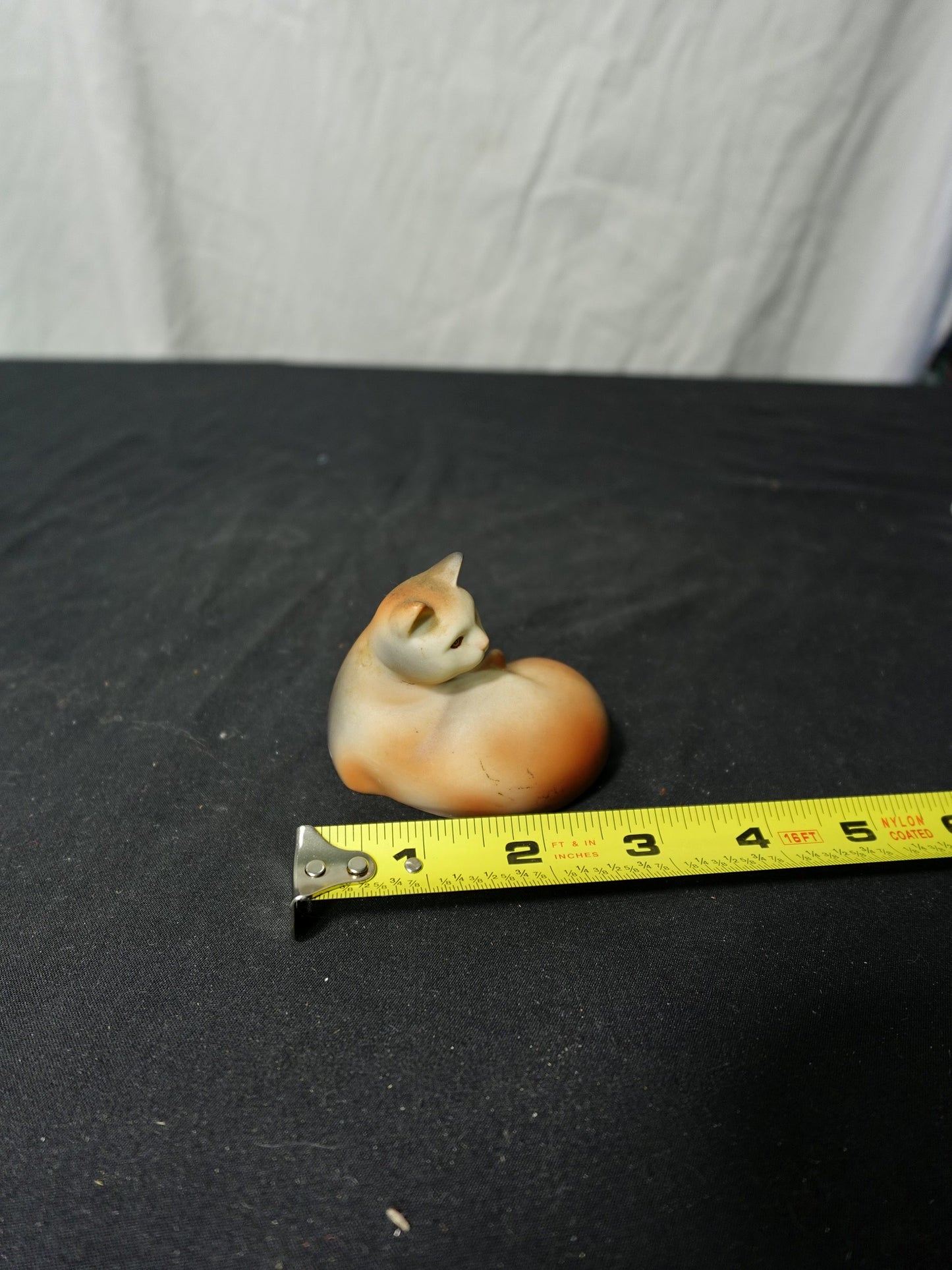 Avon 1984 Cat Figurine