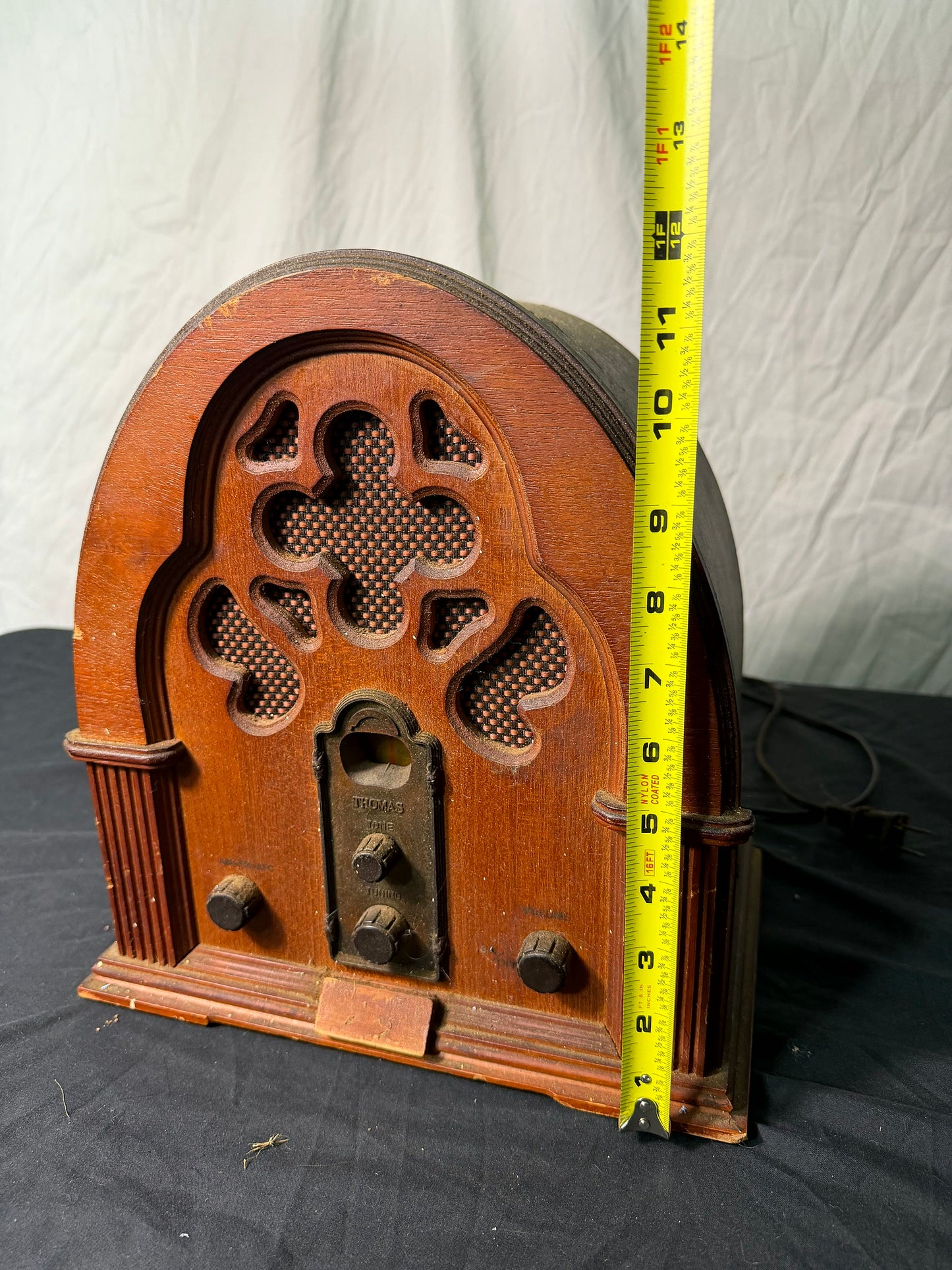 Thomas Radio Model SD-247 Vintage Wooden Radio