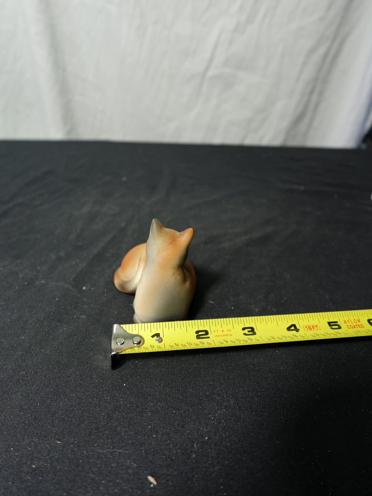 Avon 1984 Cat Figurine
