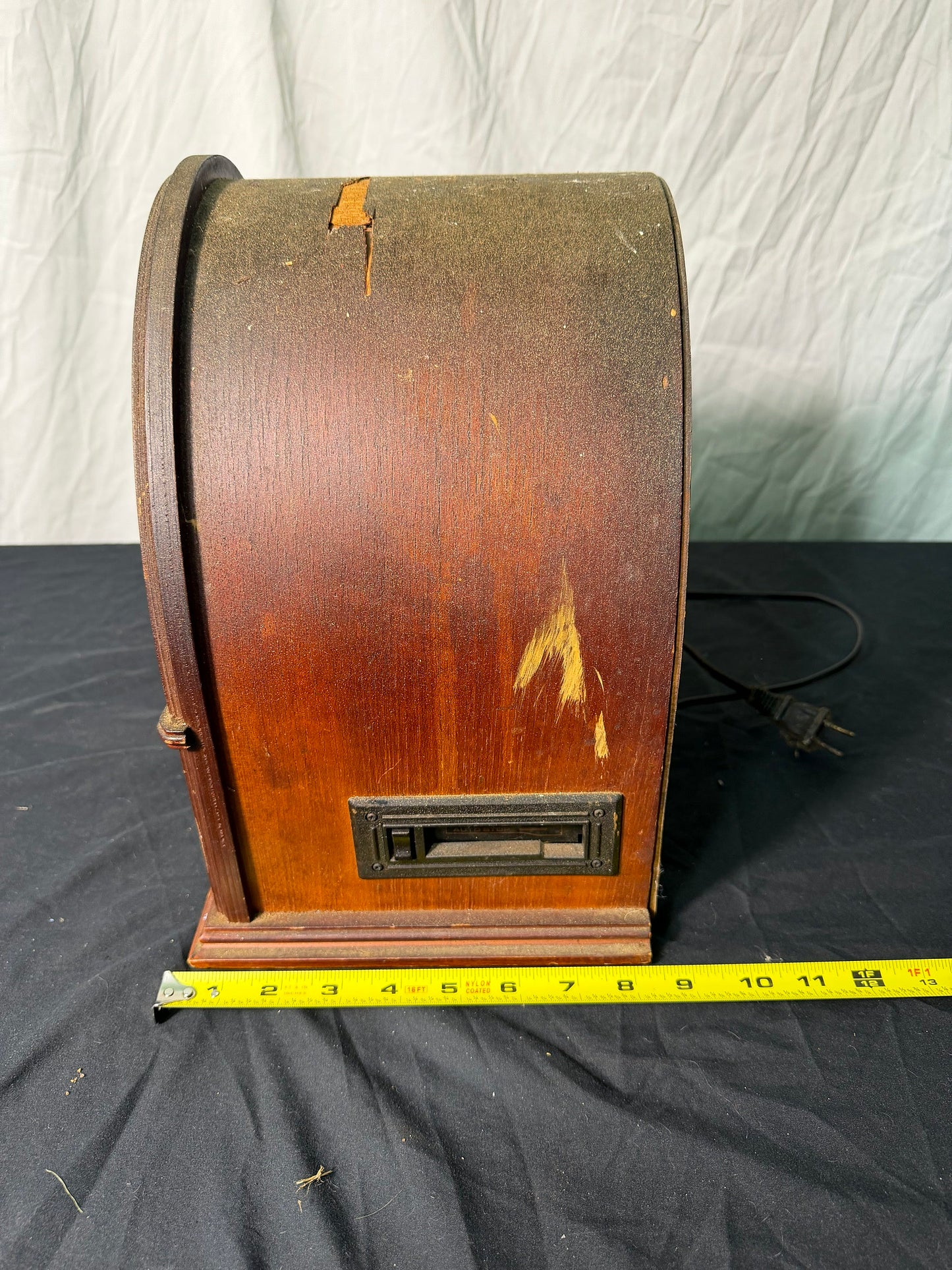 Thomas Radio Model SD-247 Vintage Wooden Radio