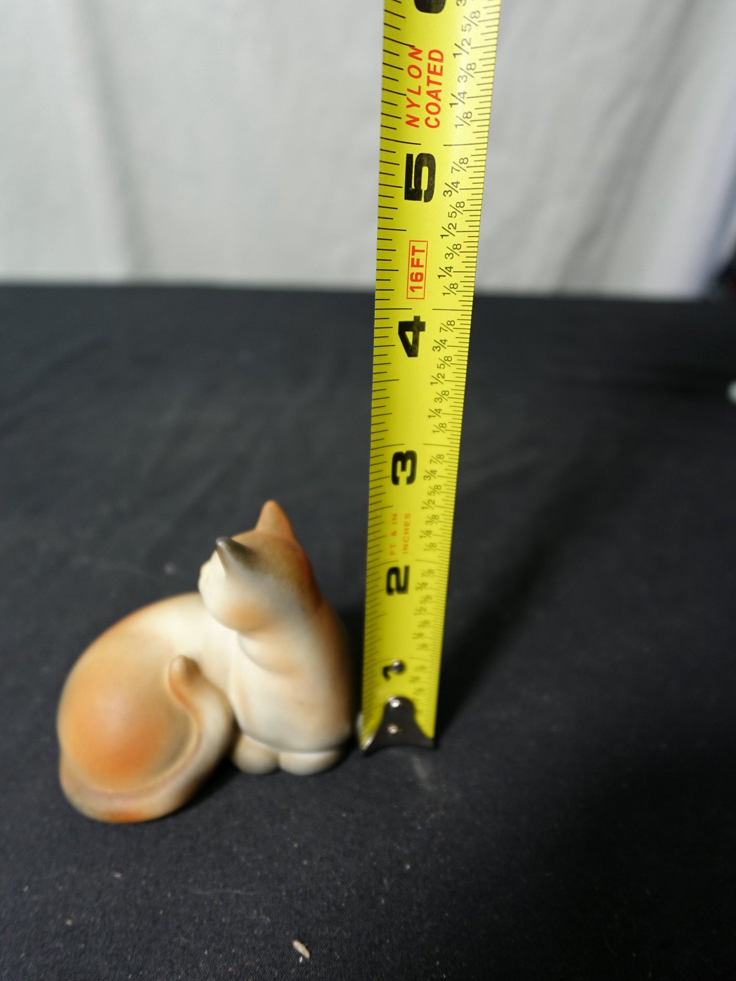 Avon 1984 Cat Figurine