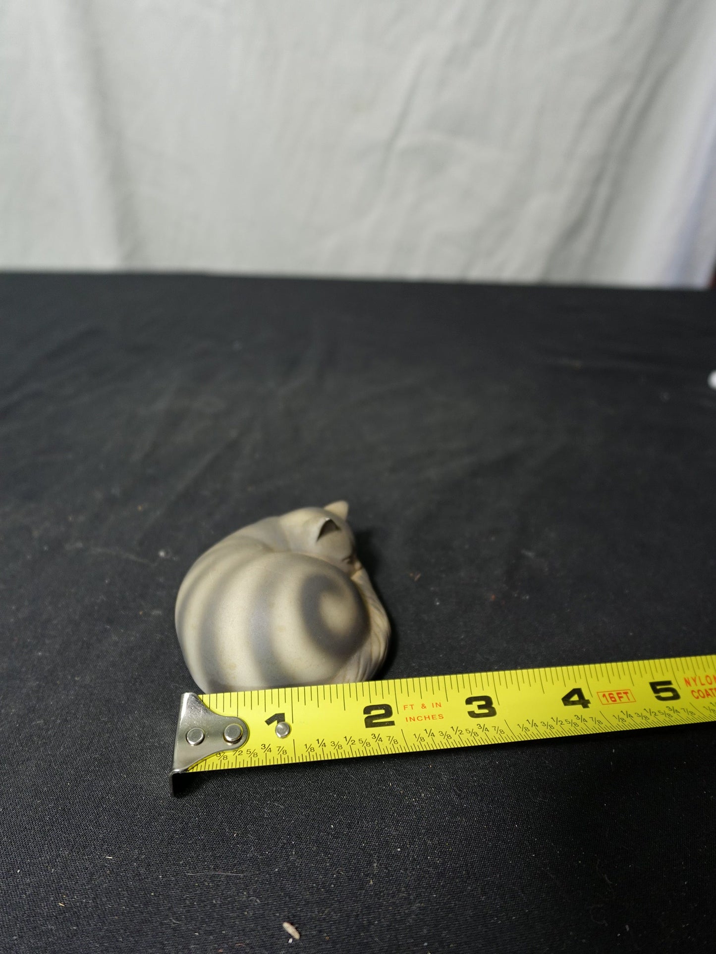 Avon 1984 Sleeping Cat Figurine