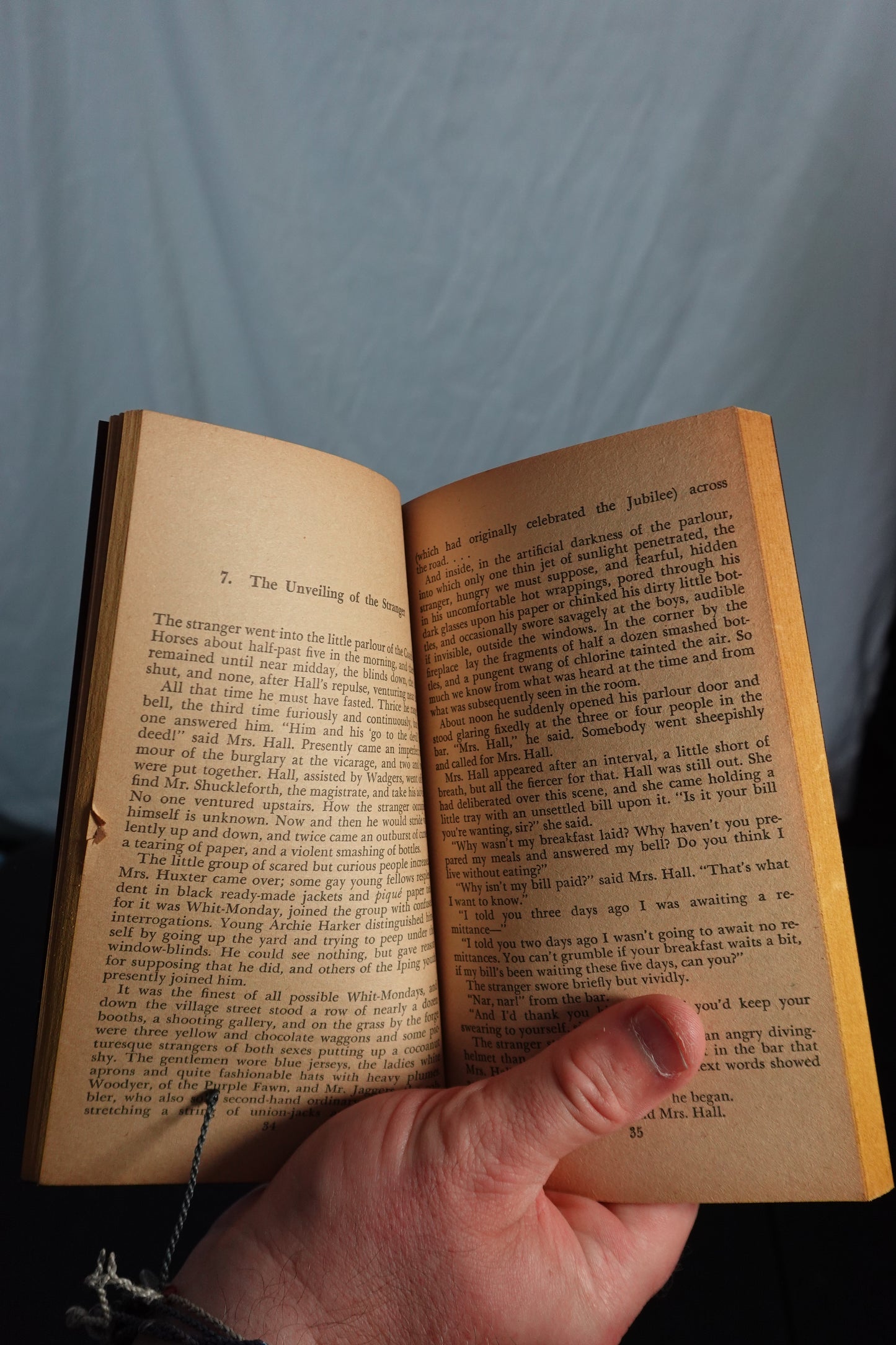 H.G. Wells The Invisible Man Award Books Edition Book