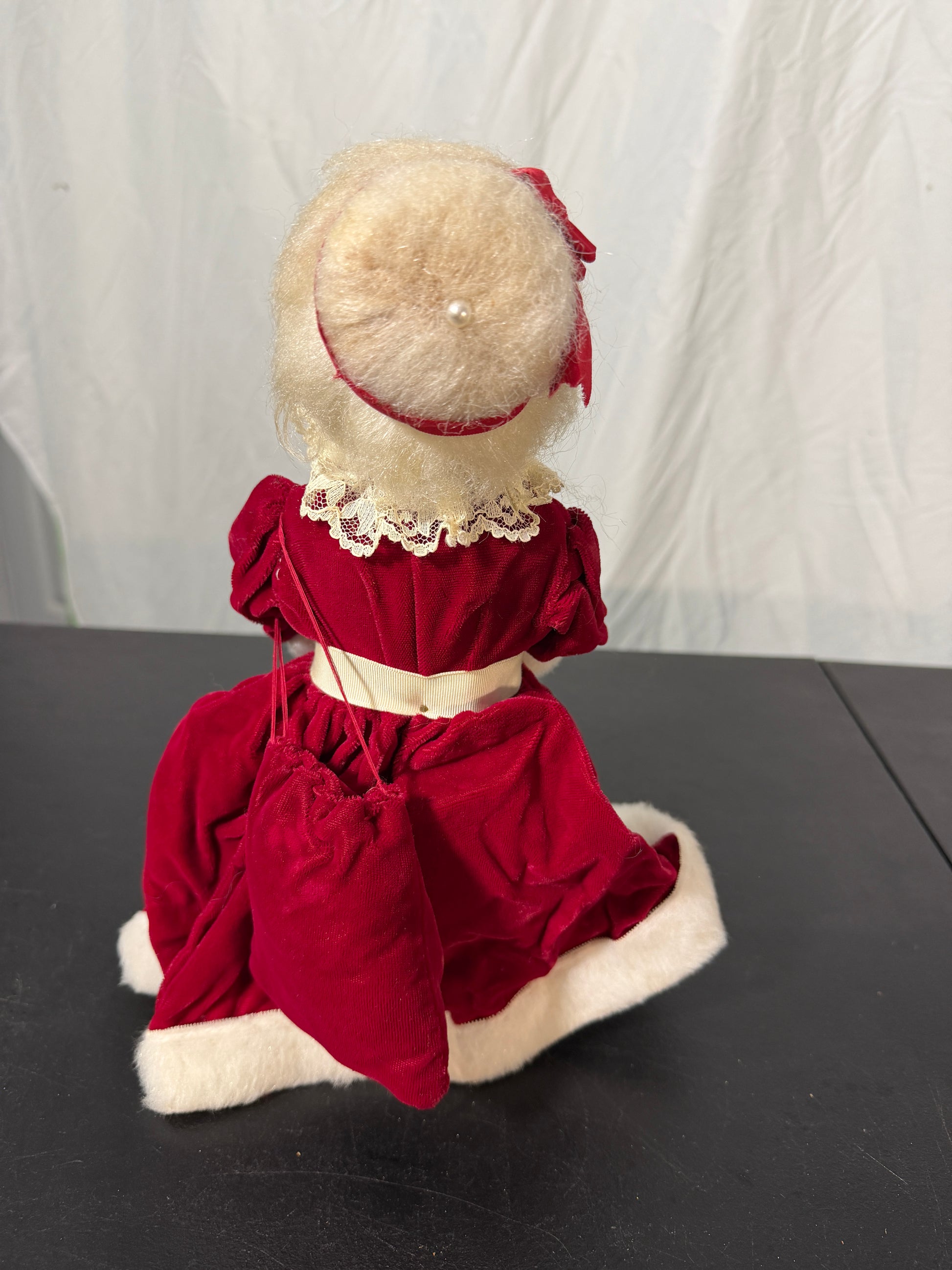 Vintage Mrs. Claus Handmade Fabric Doll 1950s 1960s - photo 3