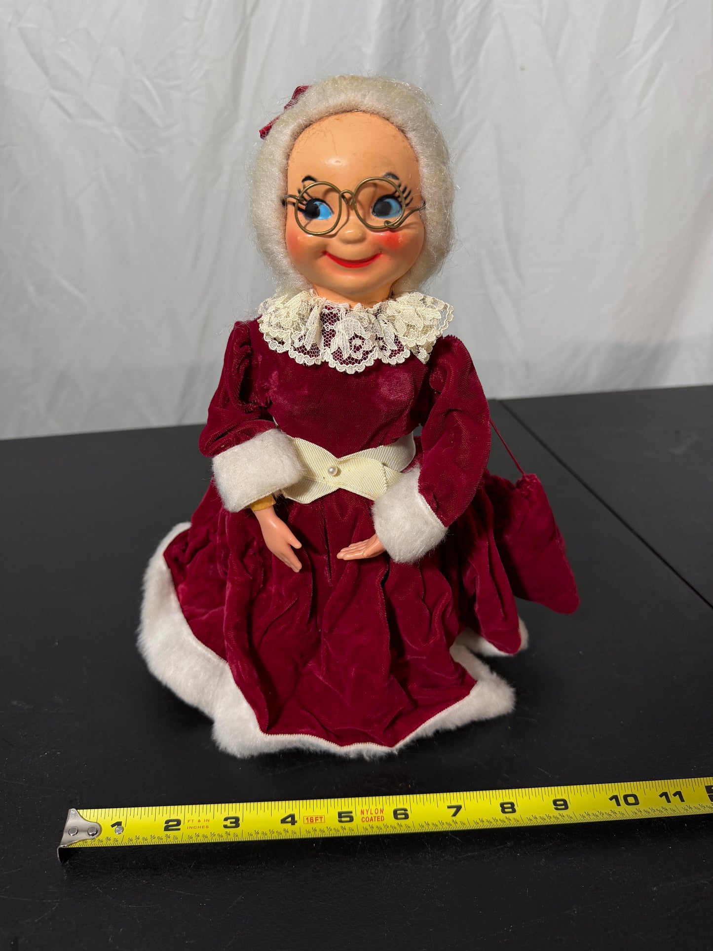 Vintage Mrs. Claus Handmade Fabric Doll 1950s 1960s - photo 5