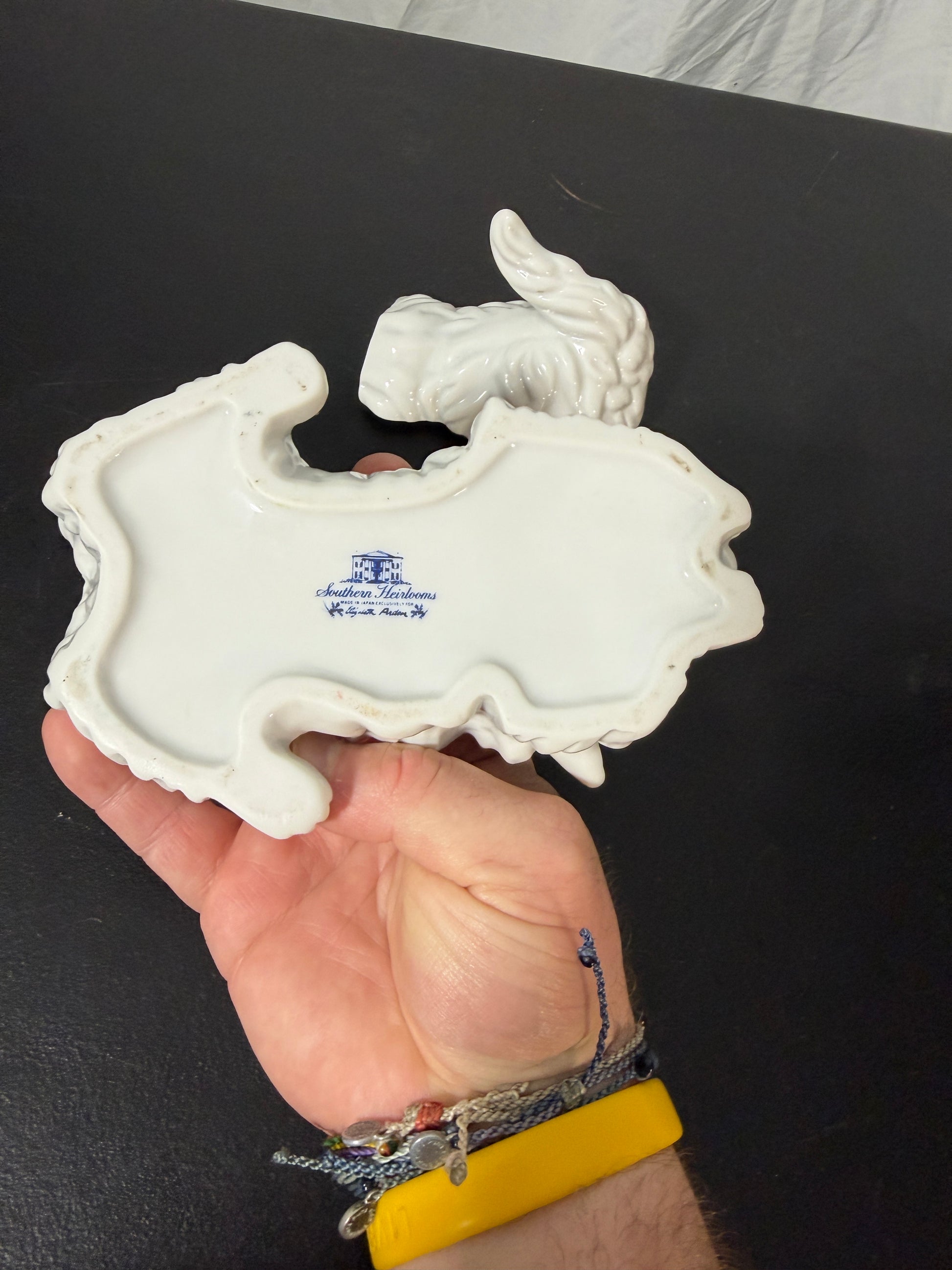Southern Heirloom for Elizabeth Arden White Ceramic Cat Lidded Trinket Box - photo 4