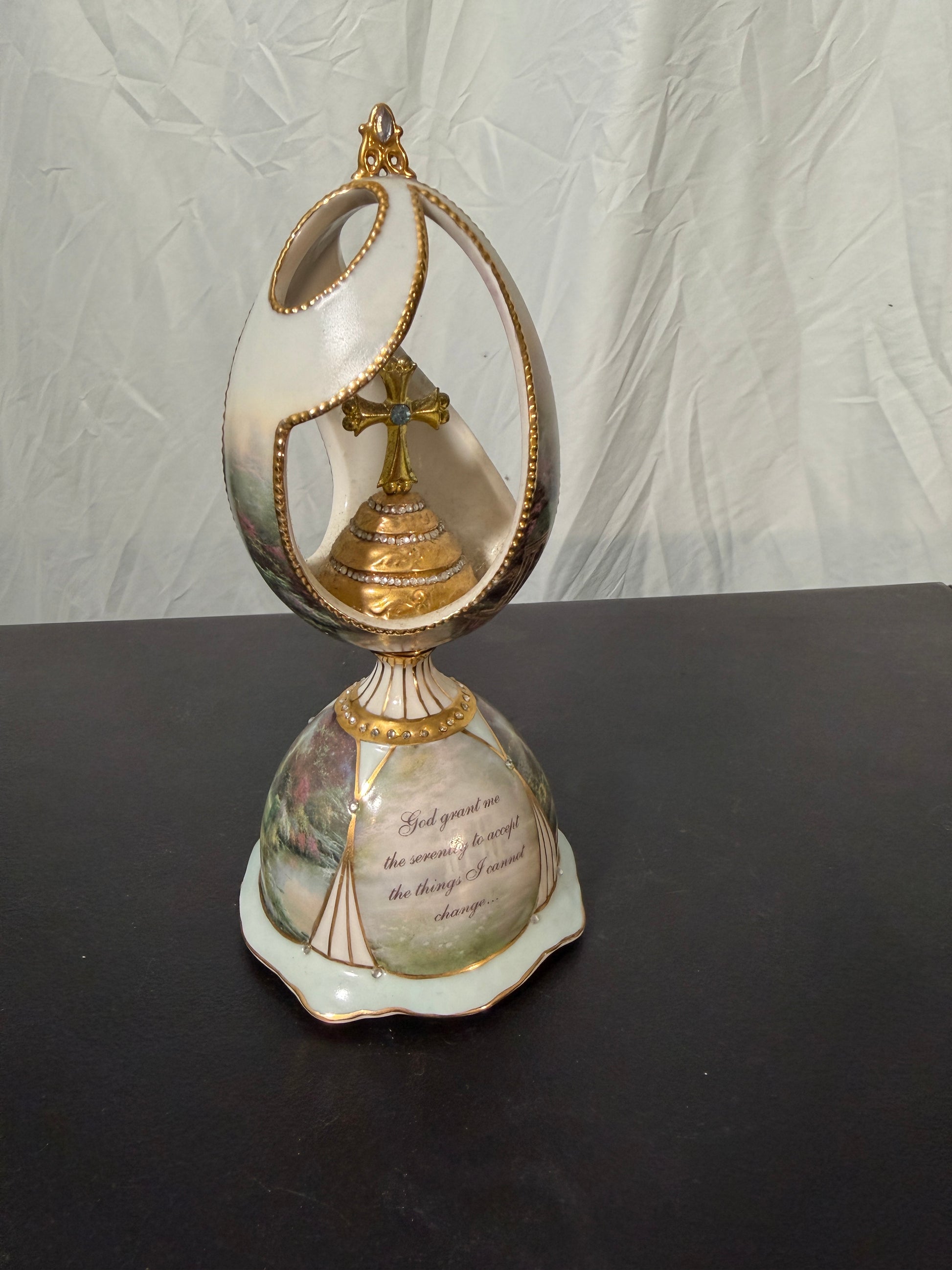 Thomas Kinkade Serenity Garden Porcelain Musical Egg