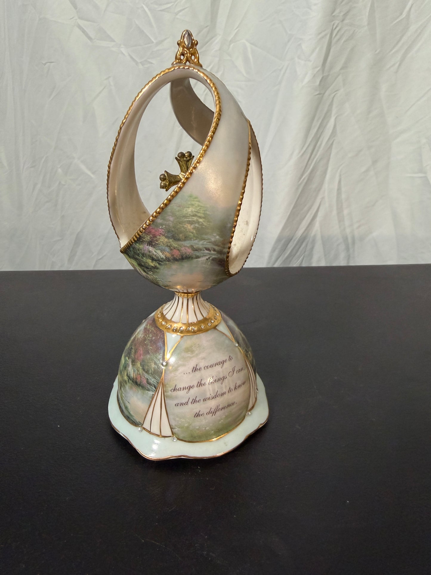 Thomas Kinkade Serenity Garden Porcelain Musical Egg - photo 3