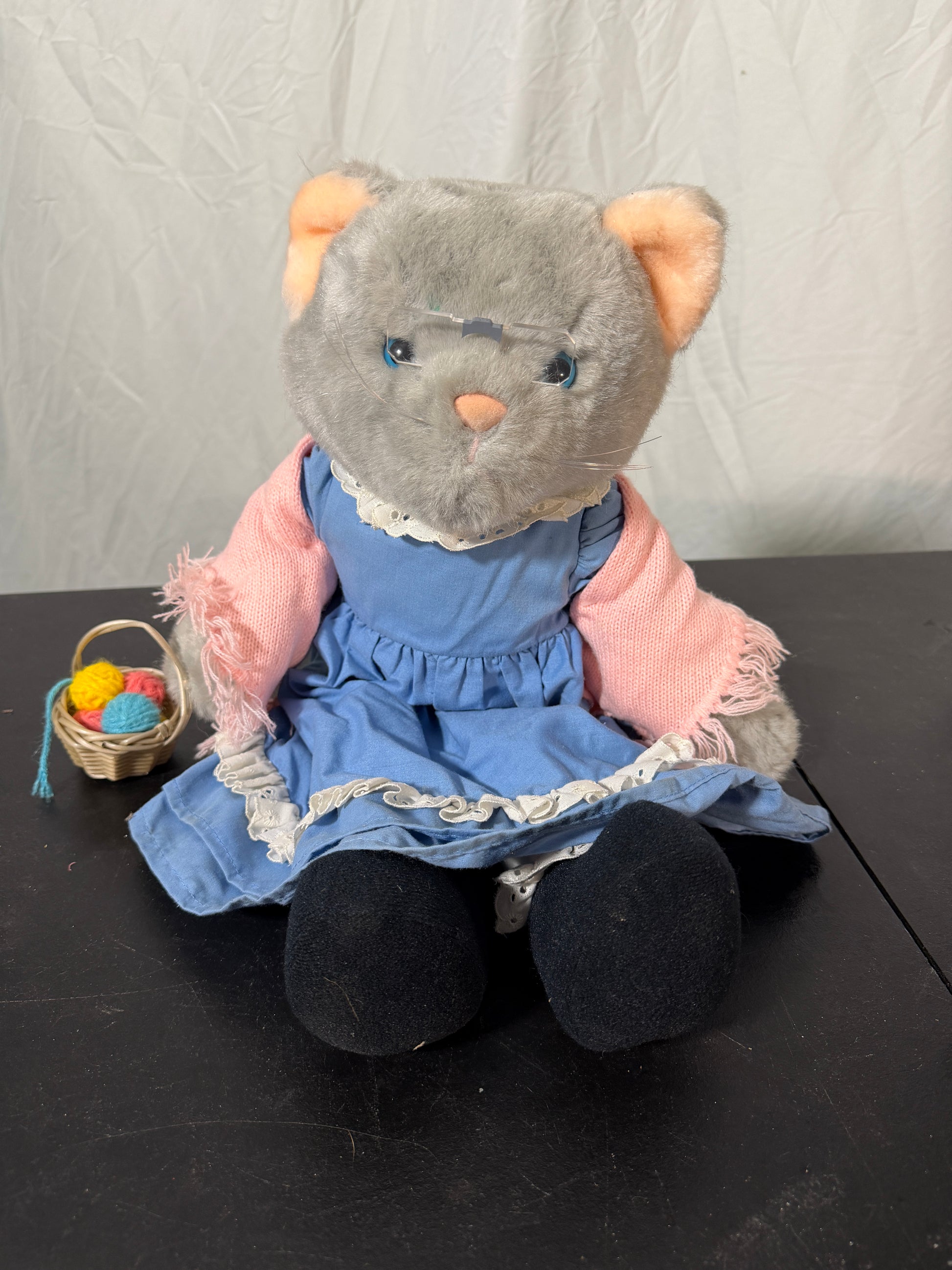 Dakin 1985 Mother Meow Plush Cat Doll with Basket of Yarn
