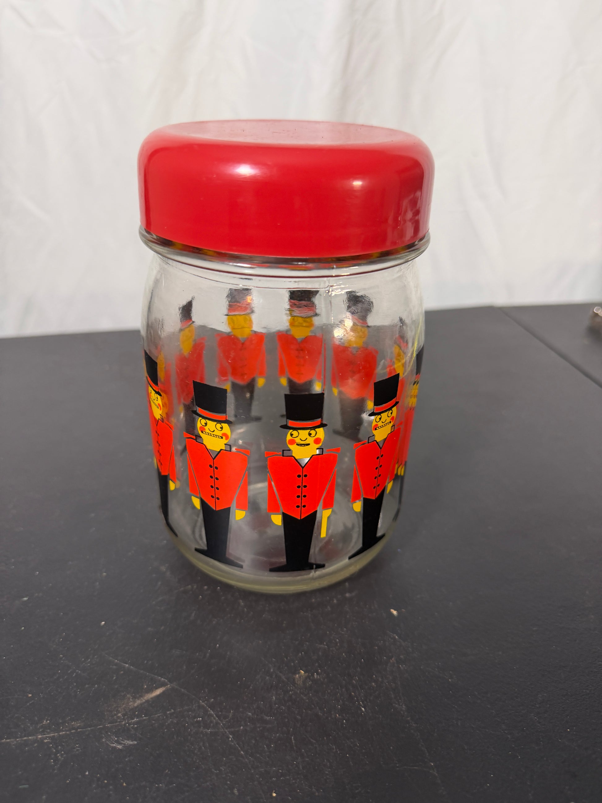 Vintage Castro Plasticos Glass Jar Toy Soldier Pattern Red Lid - photo 3