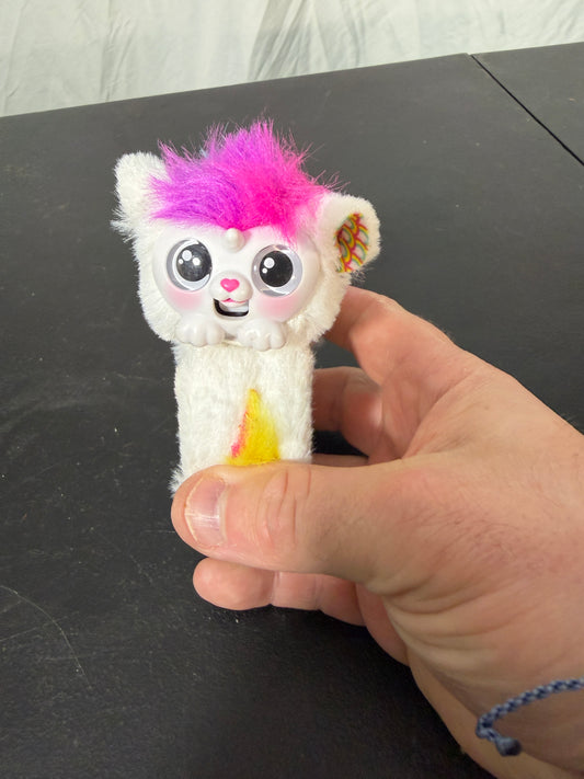 Little Live Pets Wrapples Interactive Toy White Furry Body with Pink Hair
