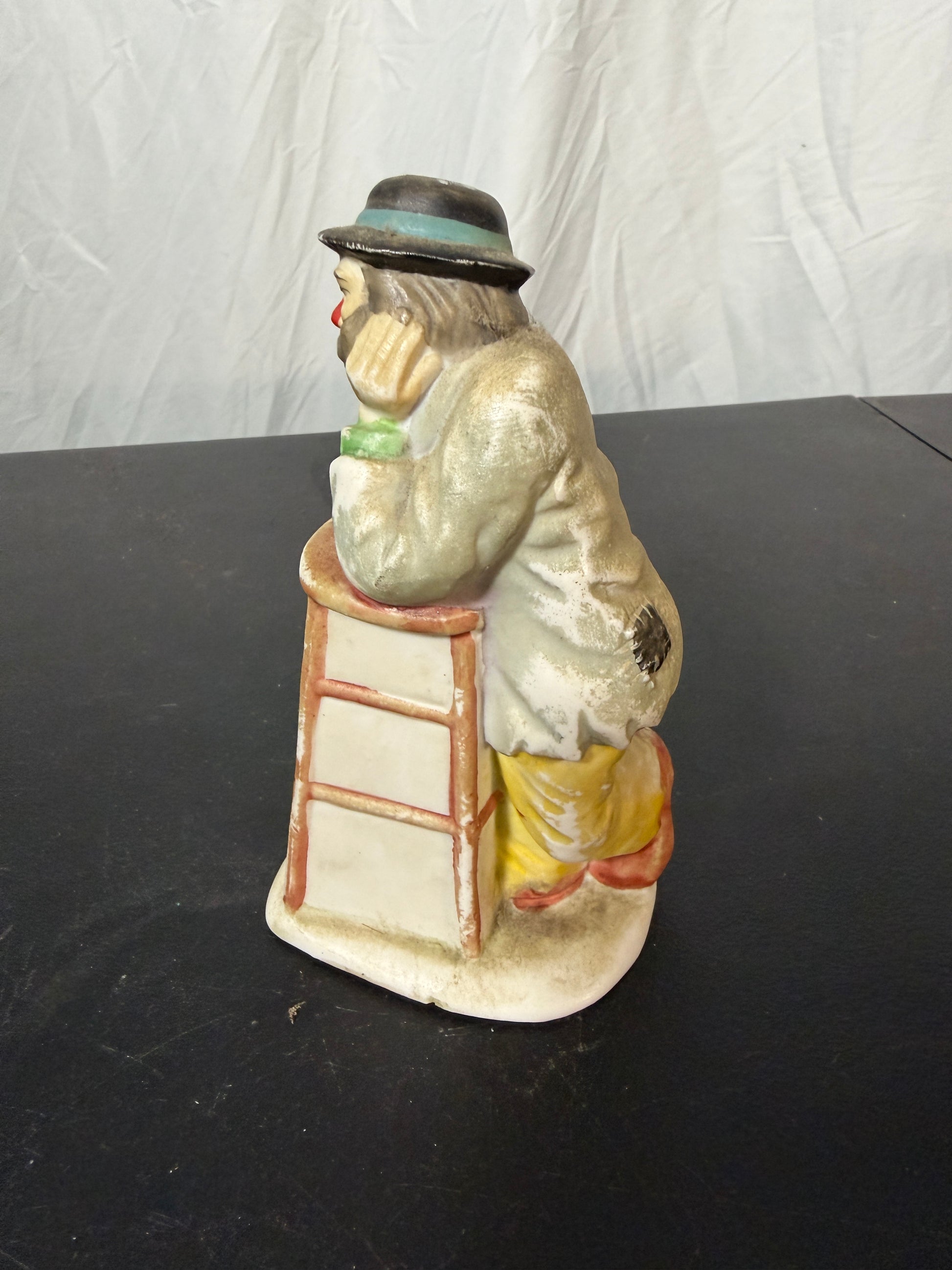 Flambro Emmett Kelly Jr. 'Why Me?' Weary Willie Figurine - photo 2