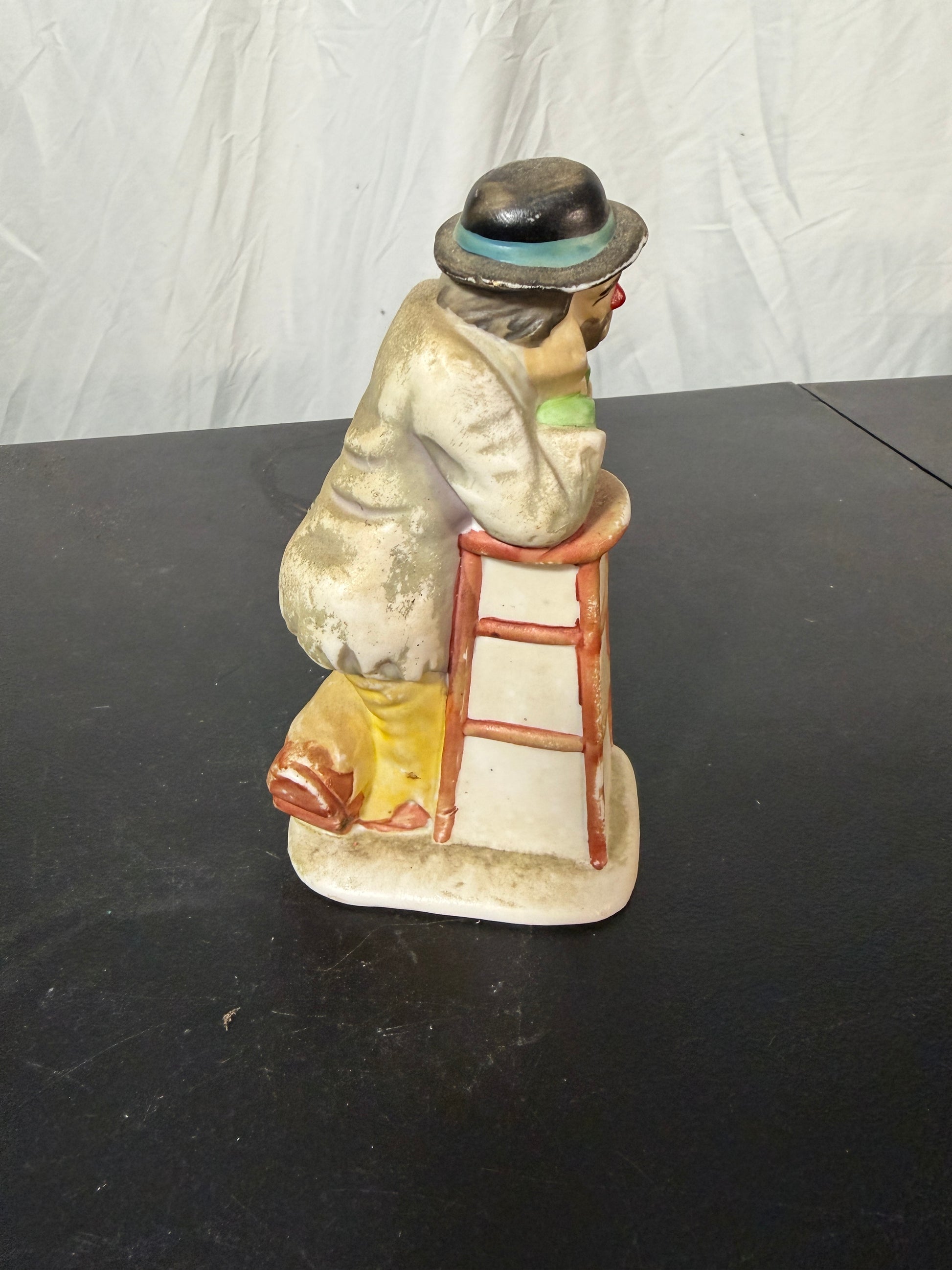 Flambro Emmett Kelly Jr. 'Why Me?' Weary Willie Figurine - photo 4
