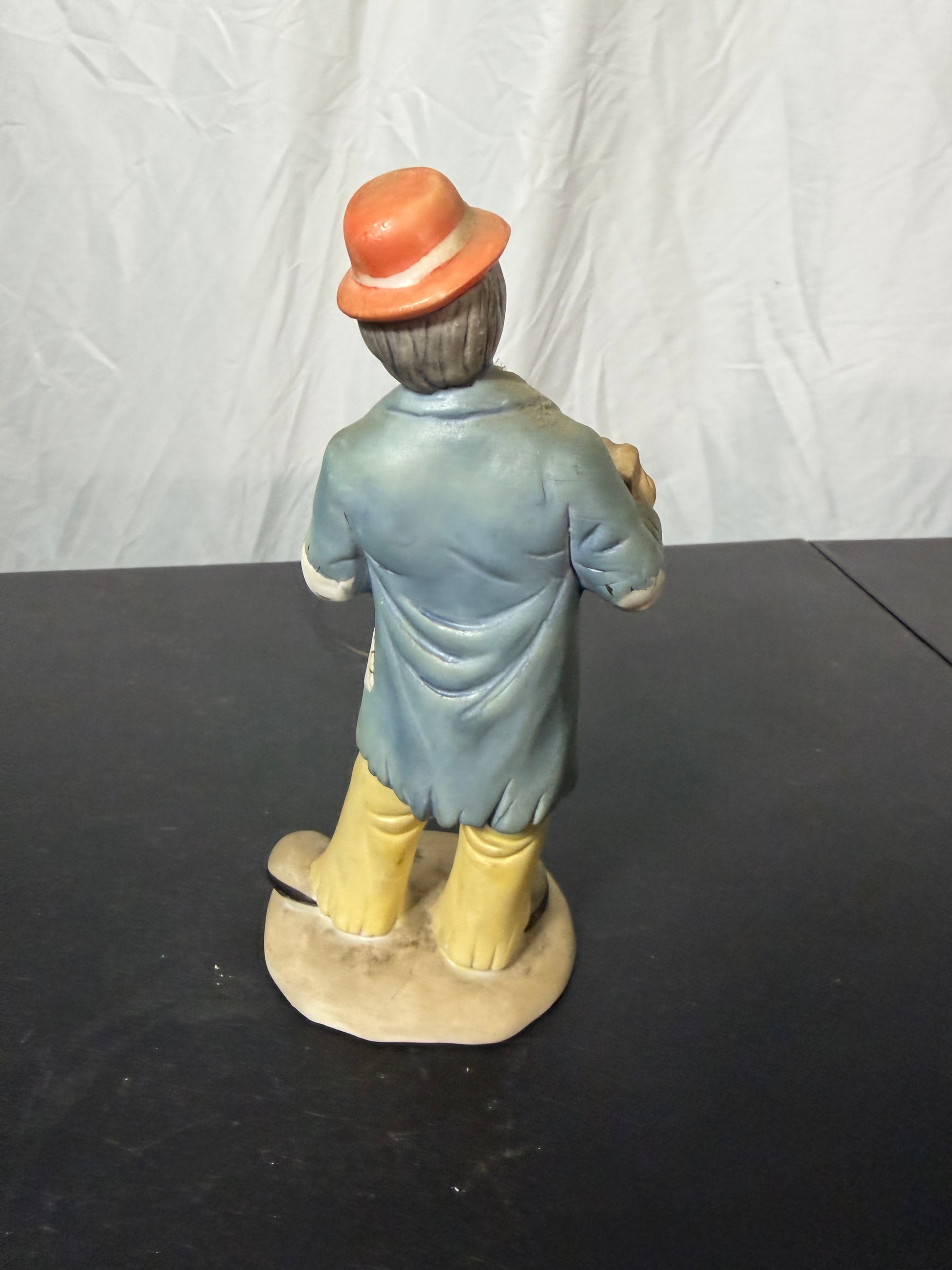 Emmett Kelly Jr. Hobo Clown Figurine Playing Accordion Flambro 1984 - photo 3