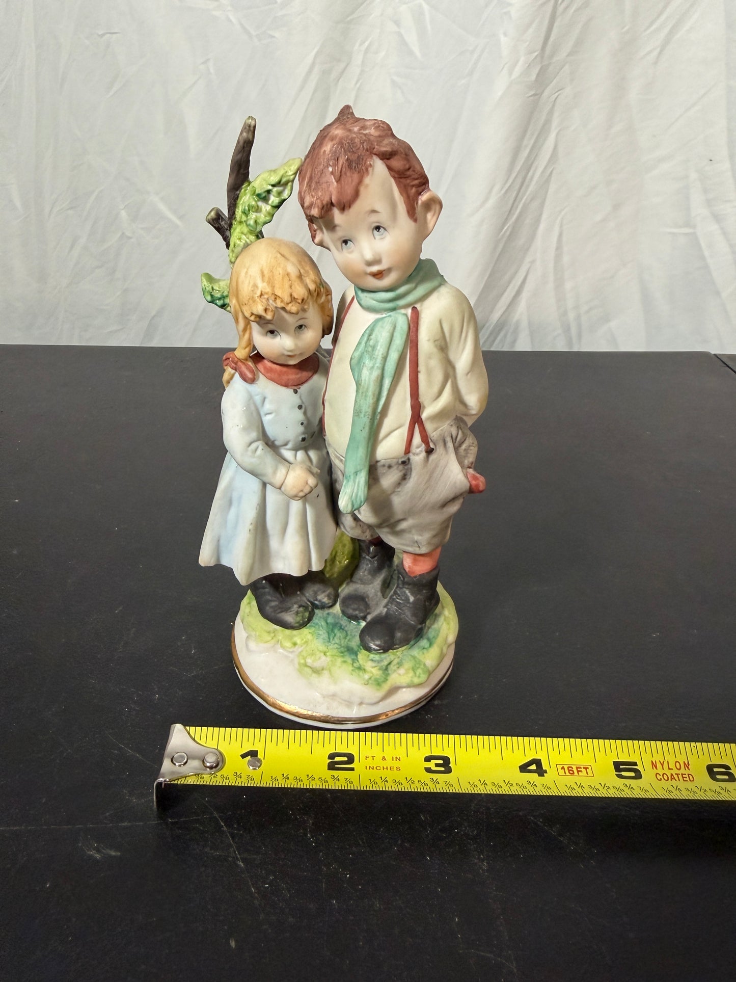 Giuseppe Cappé Capodimonte Porcelain Figurine of Boy and Girl 1959 - photo 7