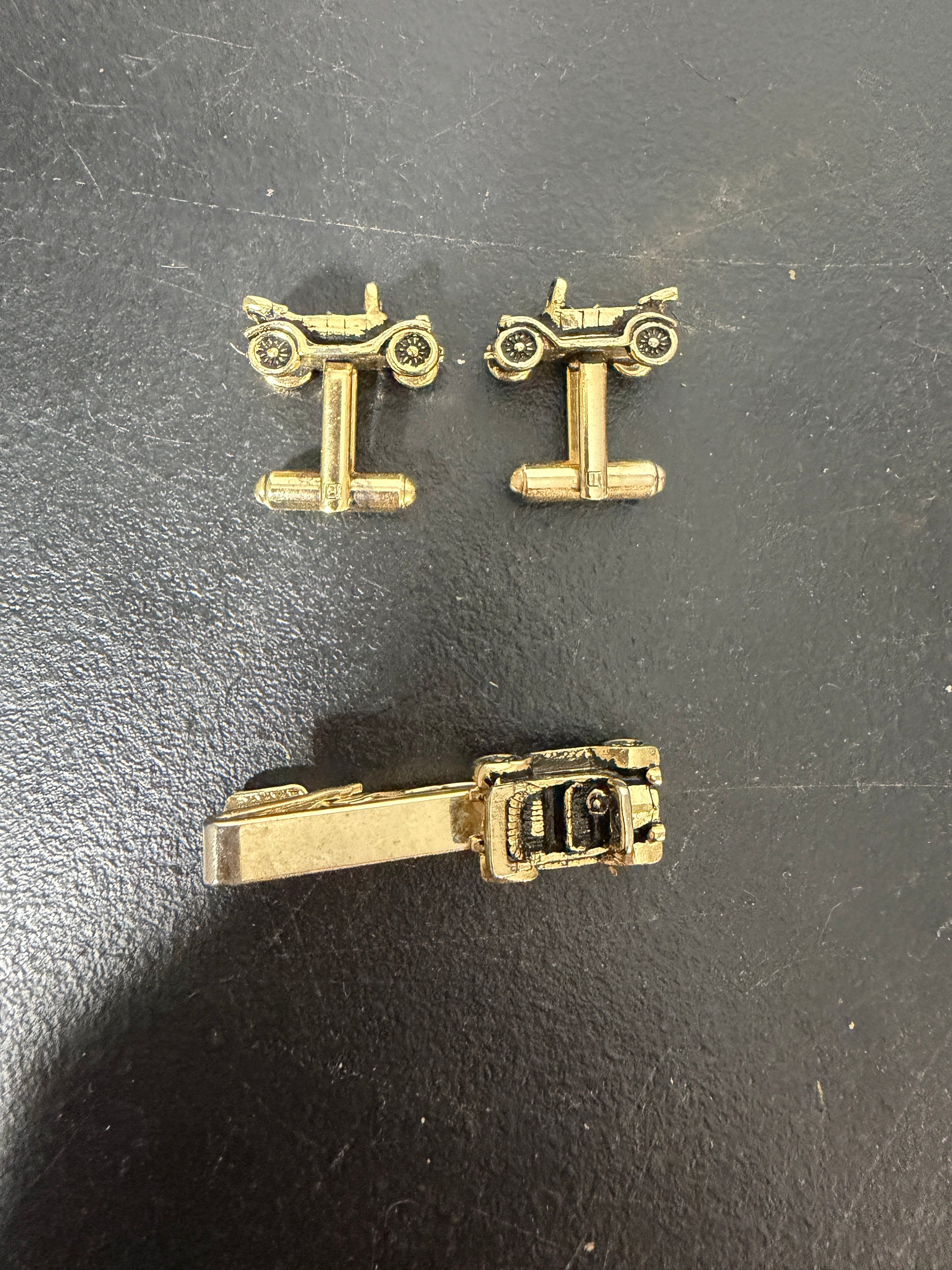 Balfour Vintage Gold-Tone Cufflinks and Tie Clip Antique Automobile Design