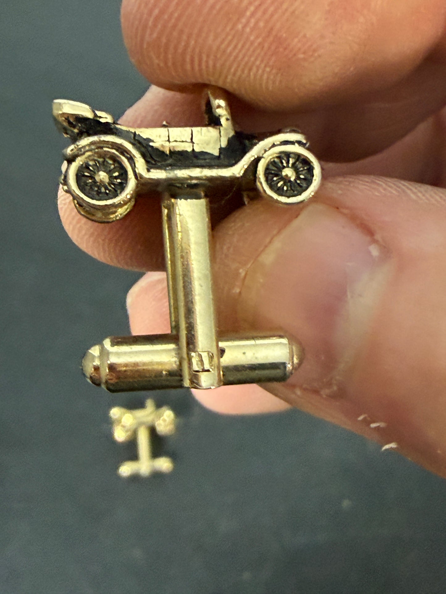 Balfour Vintage Gold-Tone Cufflinks and Tie Clip Antique Automobile Design - photo 3