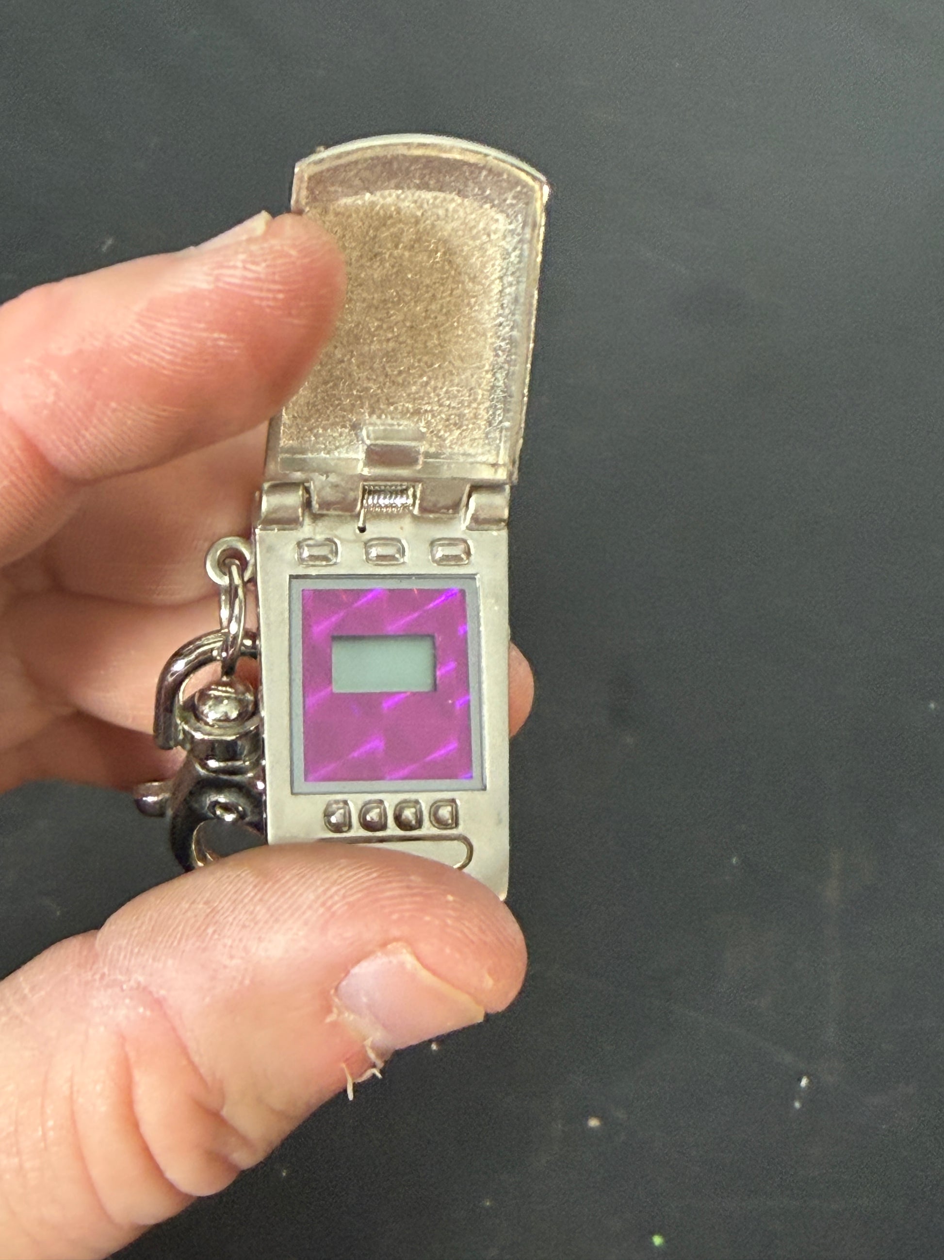 Y2K Retro Flip Phone Keychain Charm Metal - photo 2