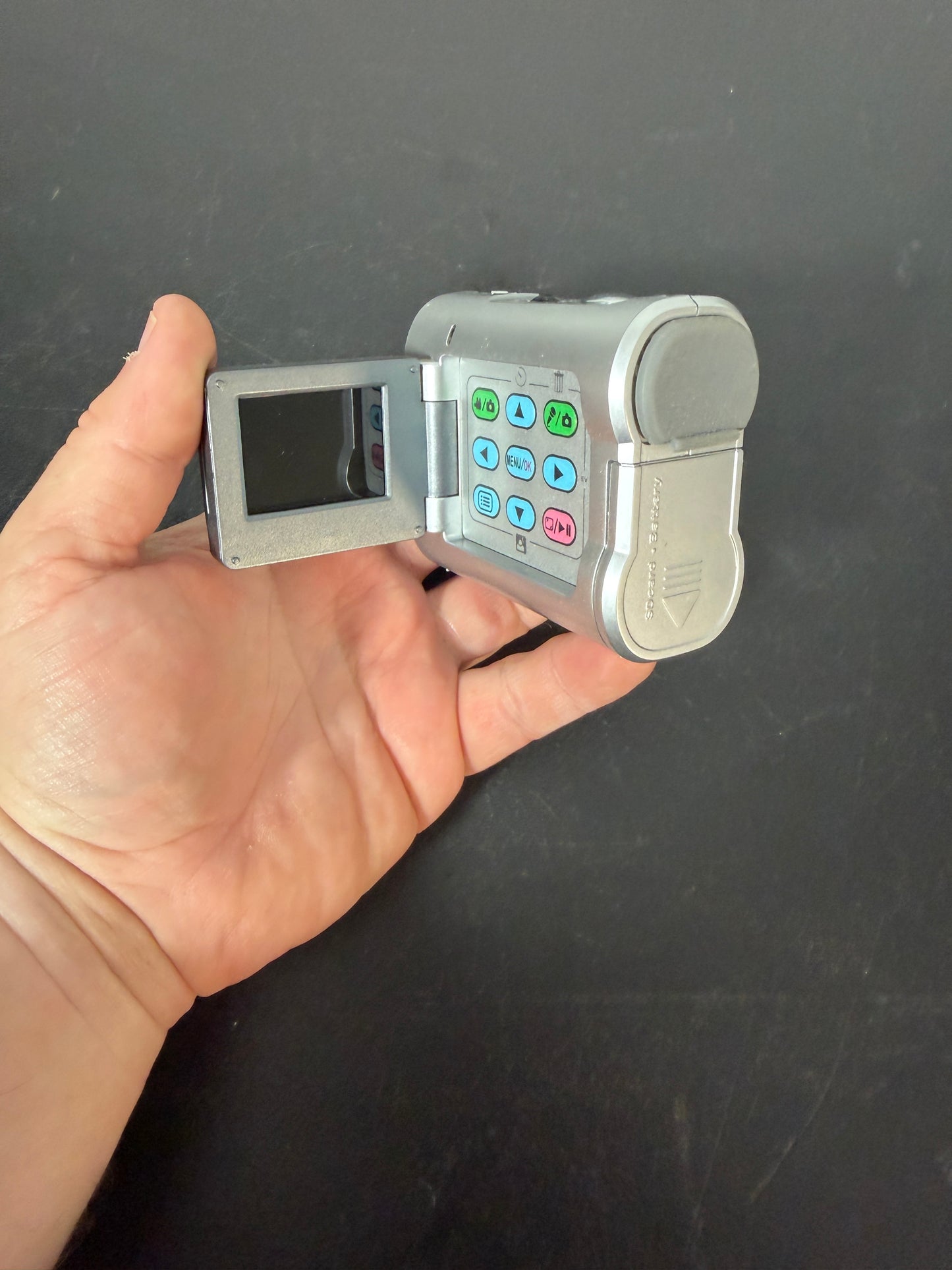 DigiGr8 DV-182F Pocket Digital Camcorder 3.1 Mega Pixels - photo 4