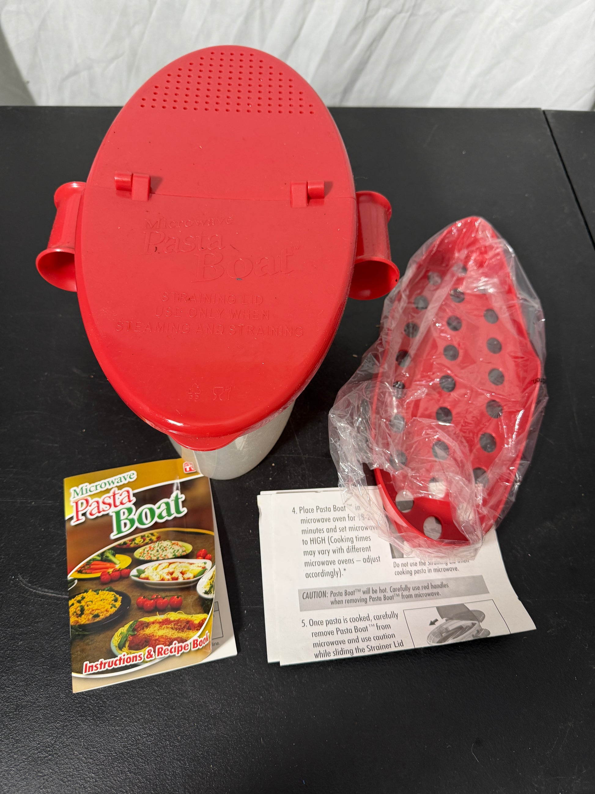 As Seen On TV Pasta Boat Microwave Pasta Cooker with Lid and Instructions