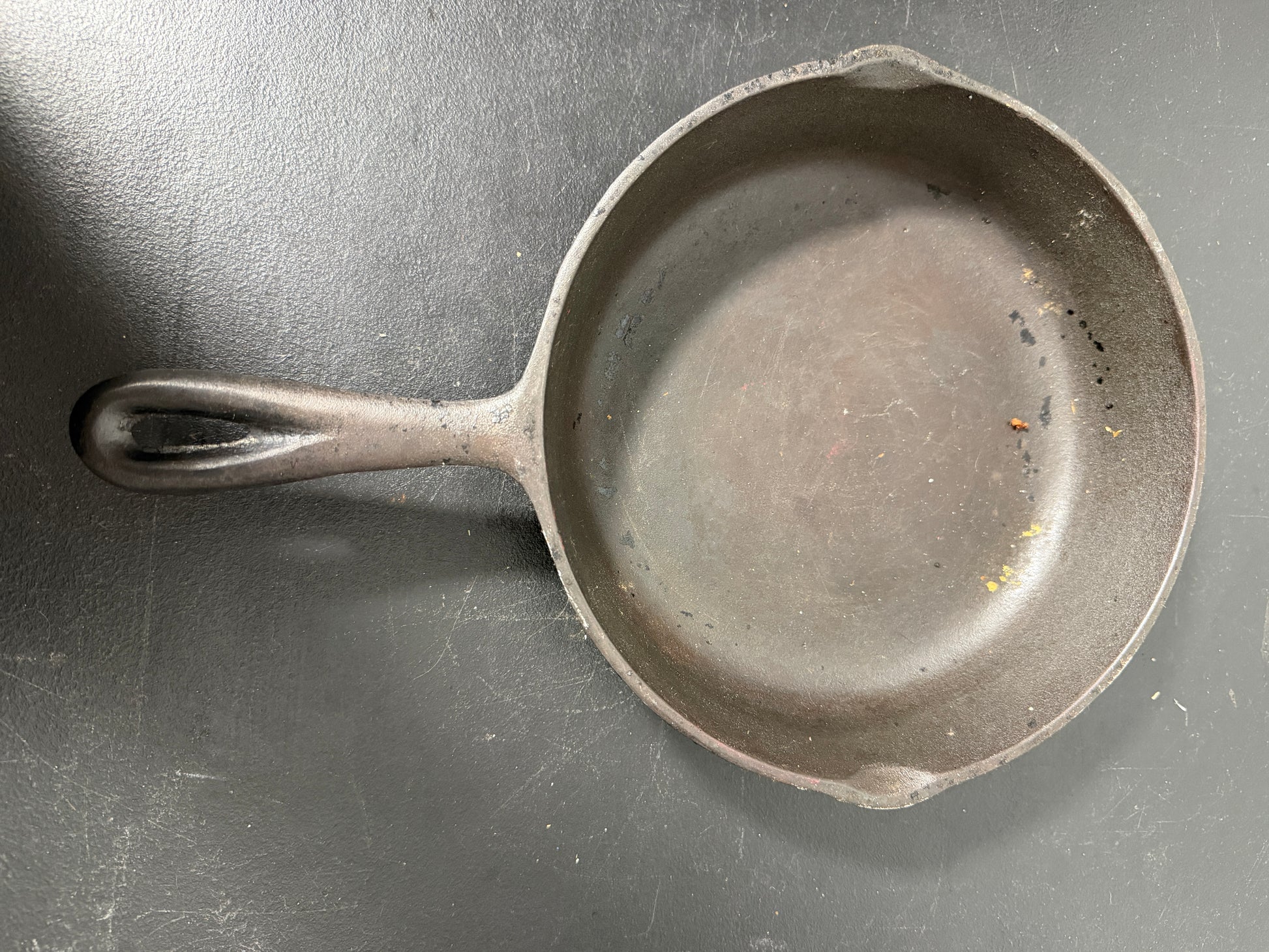 Vintage Cast Iron Skillet No. 5 8 Inch - photo 3
