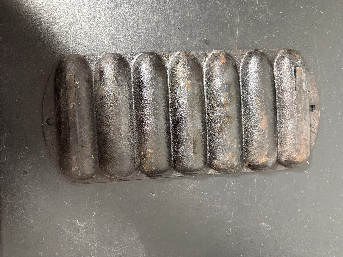 Lodge Cast Iron Cornbread Pan 6 Cobs - photo 2