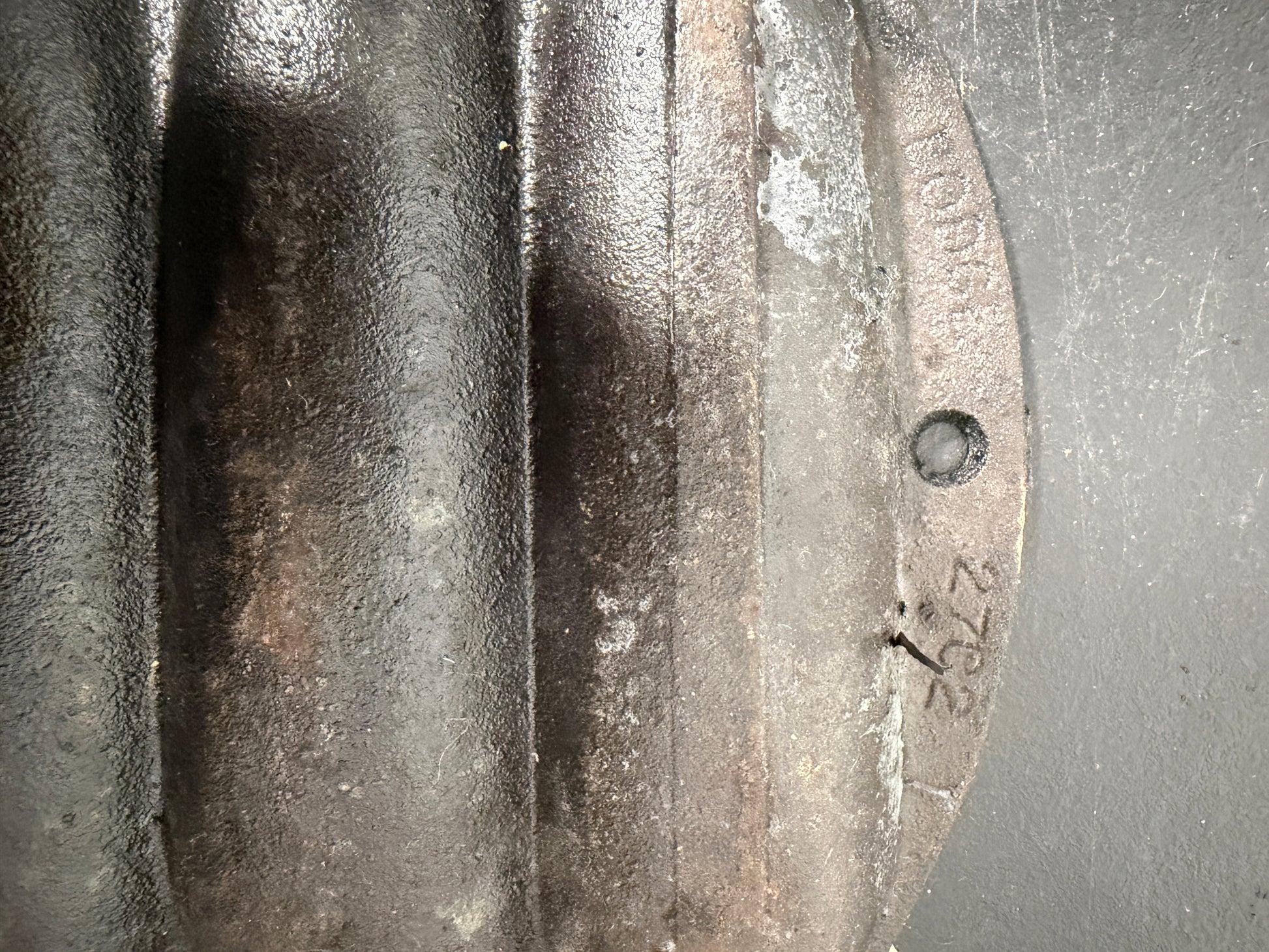 Lodge Cast Iron Cornbread Pan 6 Cobs - photo 4